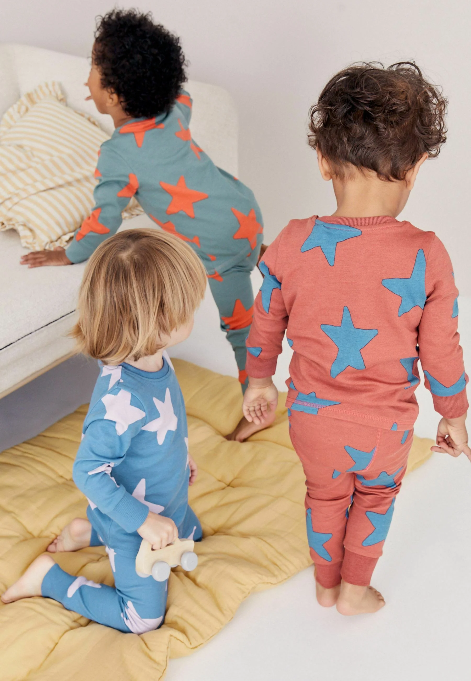 Siguiente PAQUETE DE 3 PIJAMAS SNUGGLE - AJUSTE REGULAR