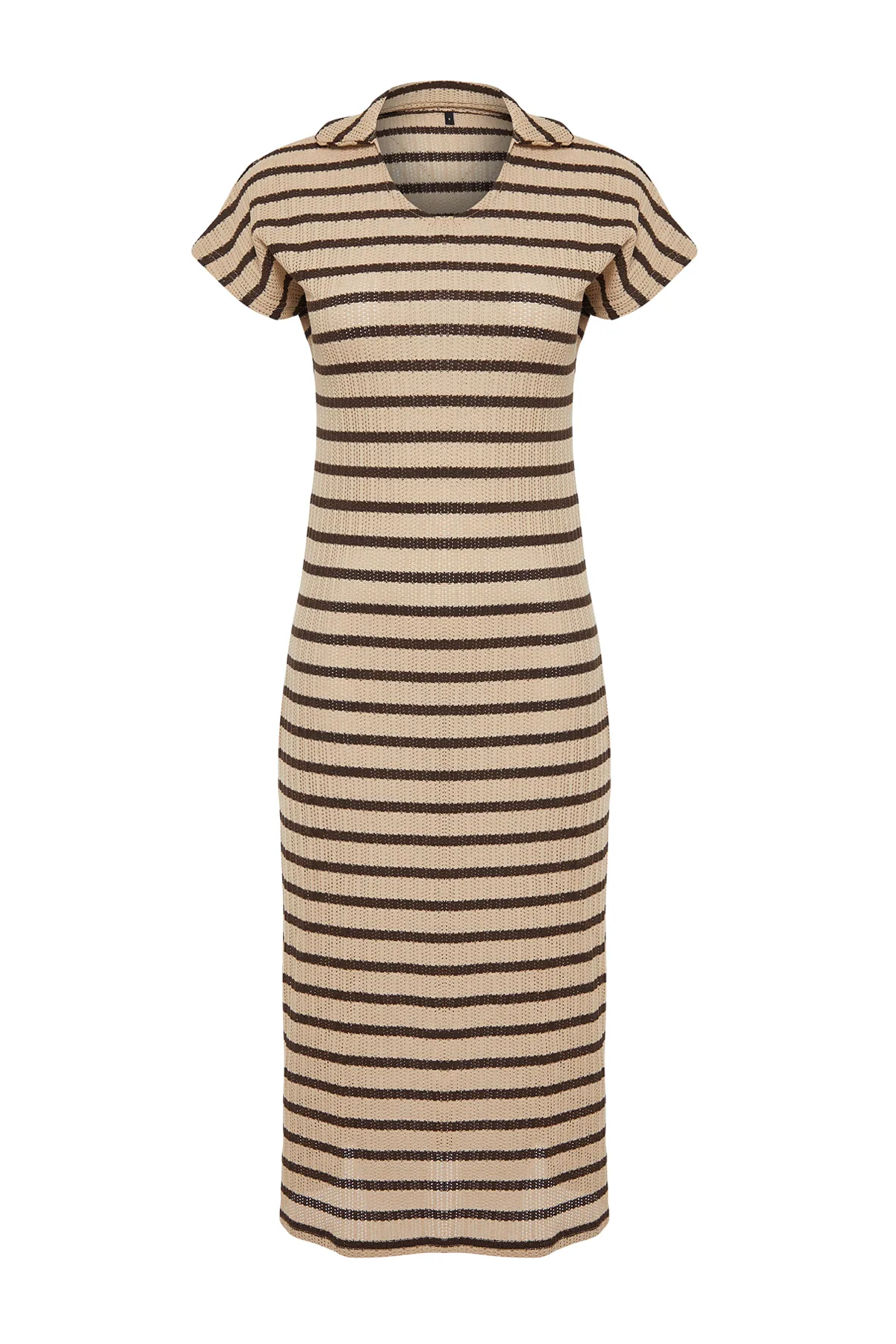 Trendyol Collection  Beige gestreifter Maxi-Polokragen in Strickoptik TWOSS24EL00204