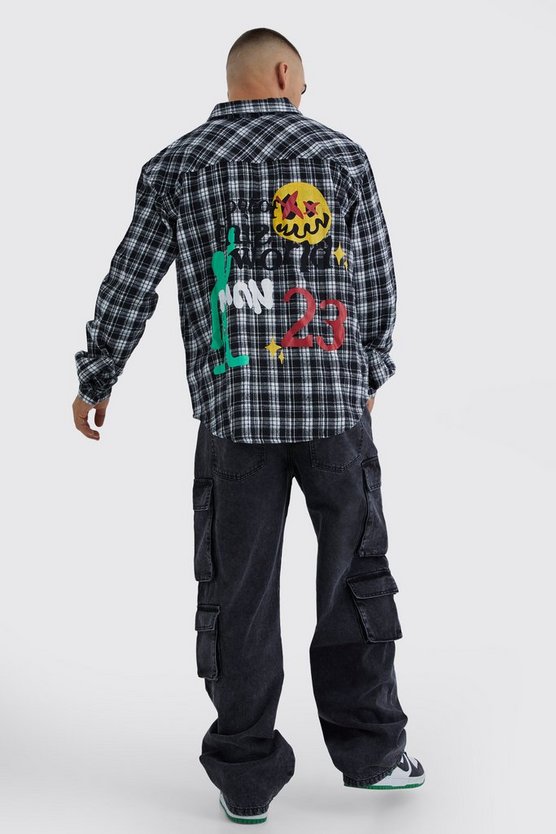 Langärmliges Oversize Karohemd mit Out Of This World Print
