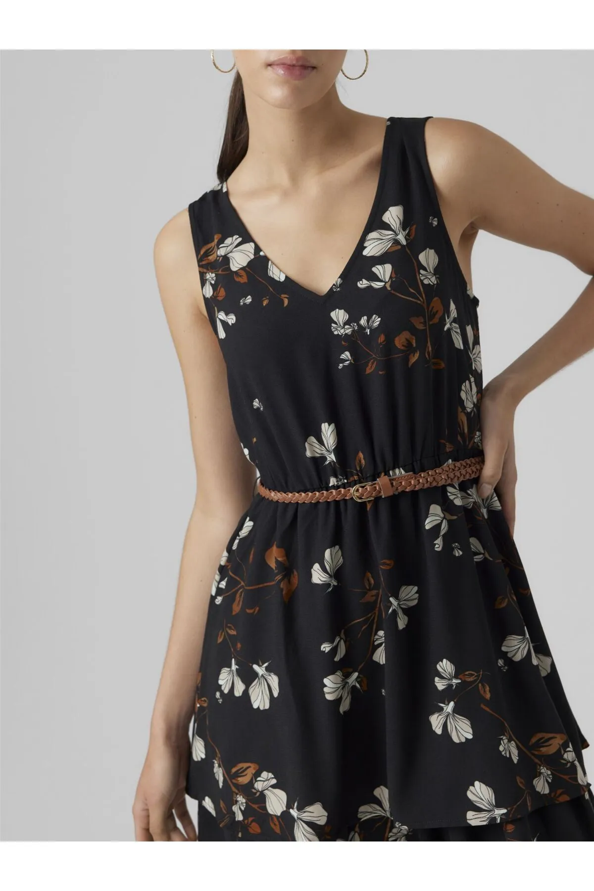 Vero Moda  Mehrlagiges Kleid VMNEWHALLIE V-NECK ABK DRESS EXP