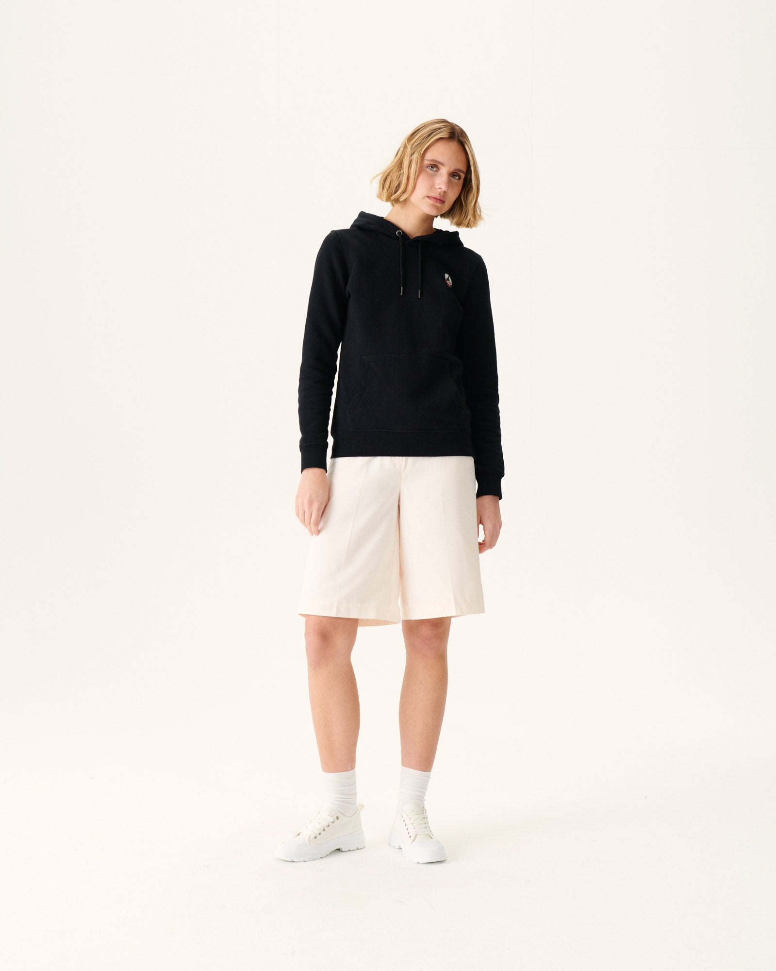 Sweat à capuche femme en coton biologique Noir Livia