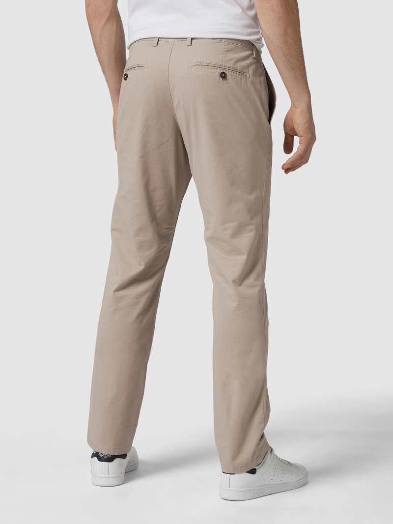 Chino mit Eingrifftaschen in sand