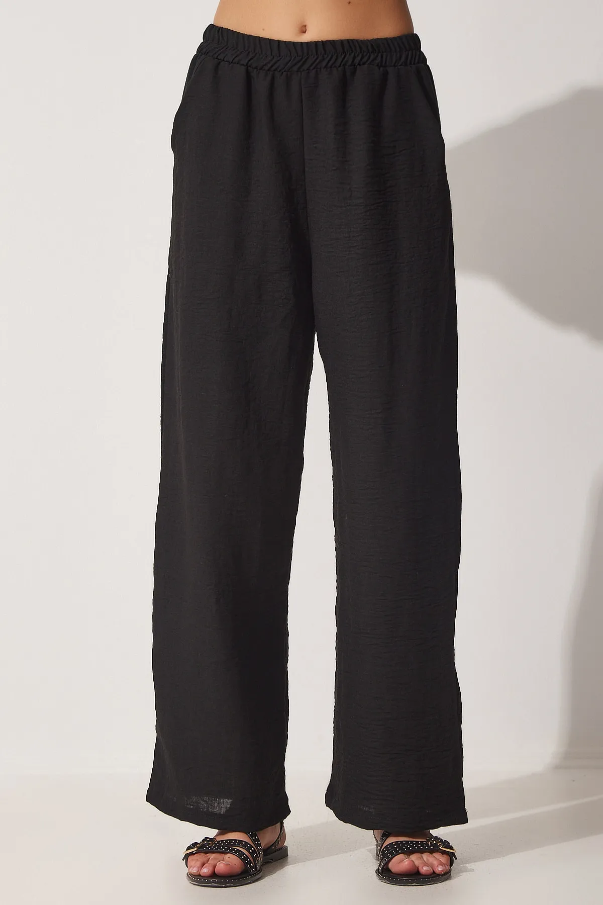 Happiness İstanbul  Schwarzes Ayrobin-Tunika-Hosen-Set mit Anhänger für Damen ZH00019