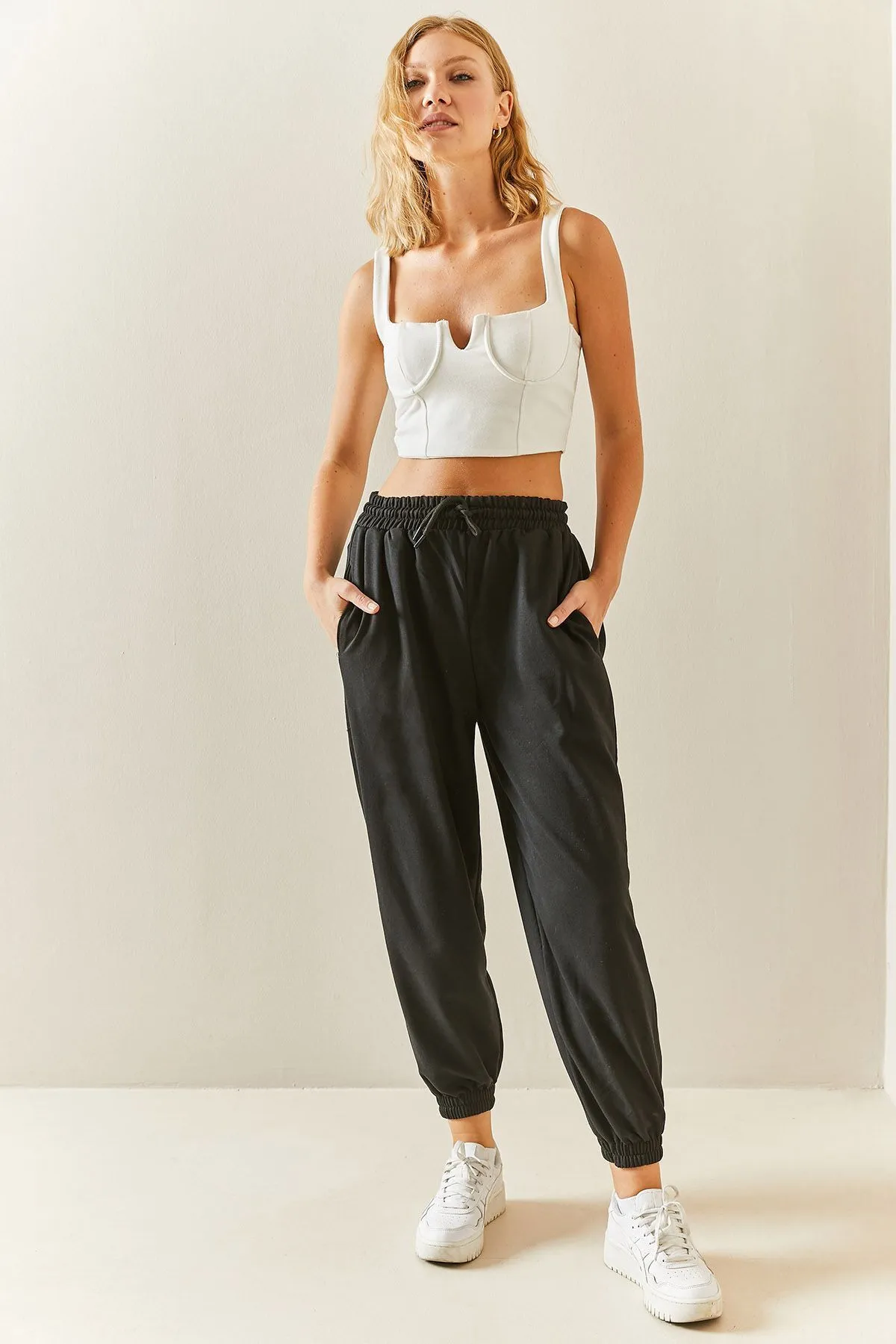 XHAN  Schwarze Jogger-Jogginghose mit hoher Taille 3YXK8-47560-02