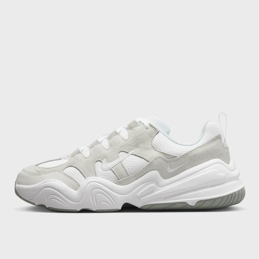 Nike Tech Hera FJ9532-100 / weiss