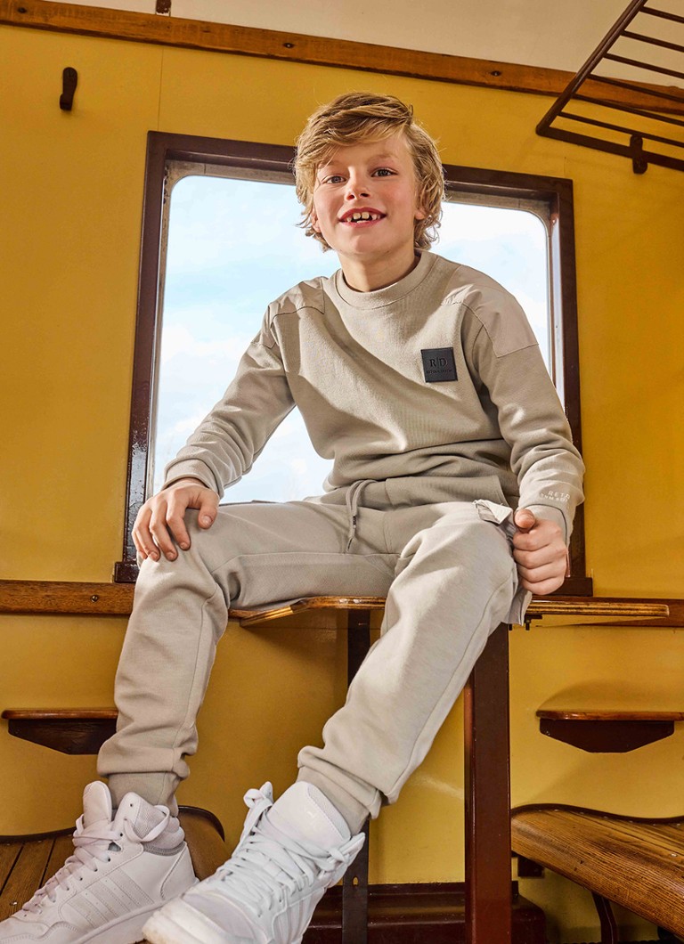 Return Jeans Chaz -neulepaita logolla