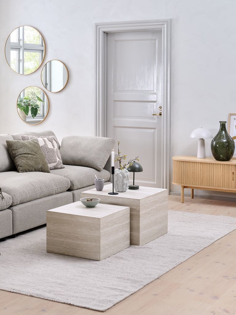 Stolik kawowy ROLSTED ROLSTED 58x58/50x50 trawertyn kolorowy 2 szt.