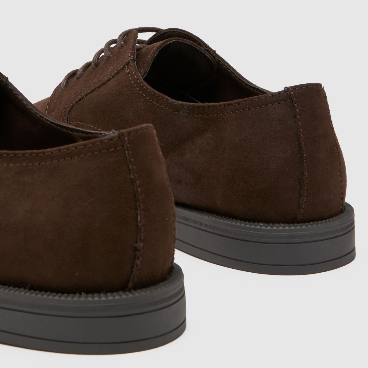 Schuh Malcolm fűzős cipő barna színben