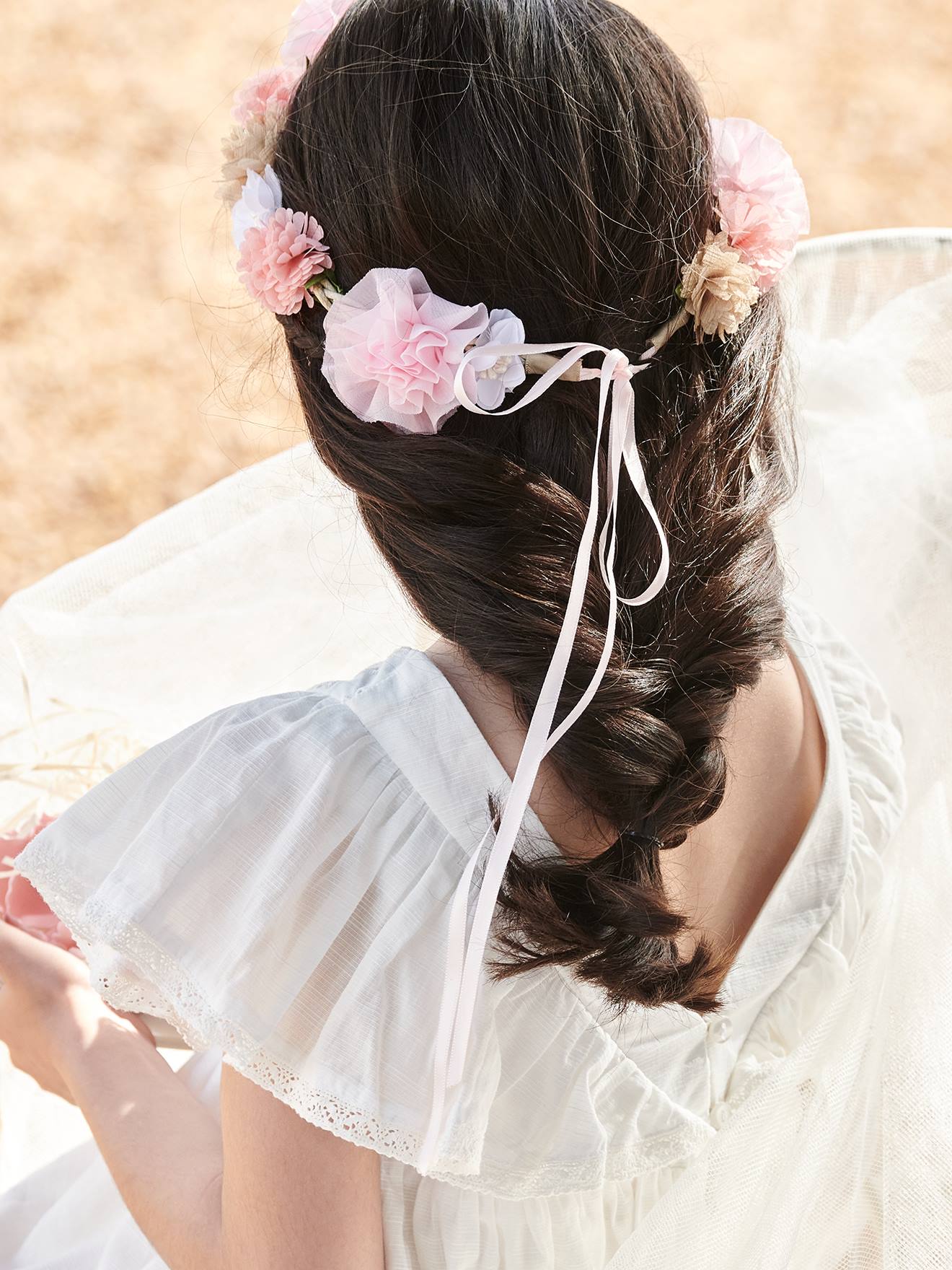 Couronne de fleurs roses fille eau de rose