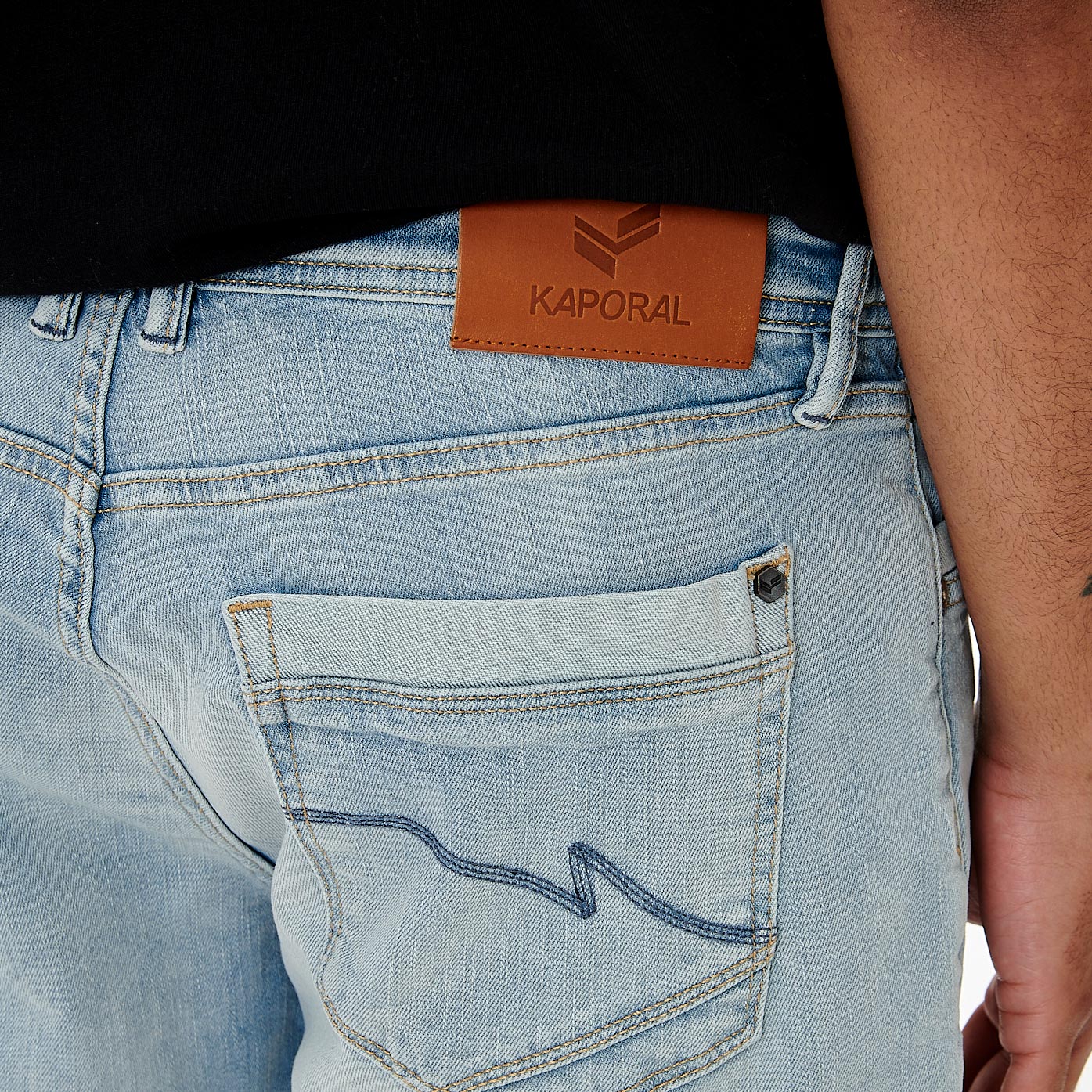 ATLAS  Bermuda en jean Homme