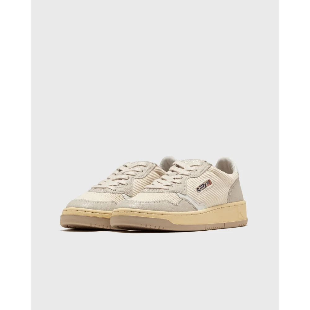 Autry Medalist W WMNS Low AULWCC02 / weiss