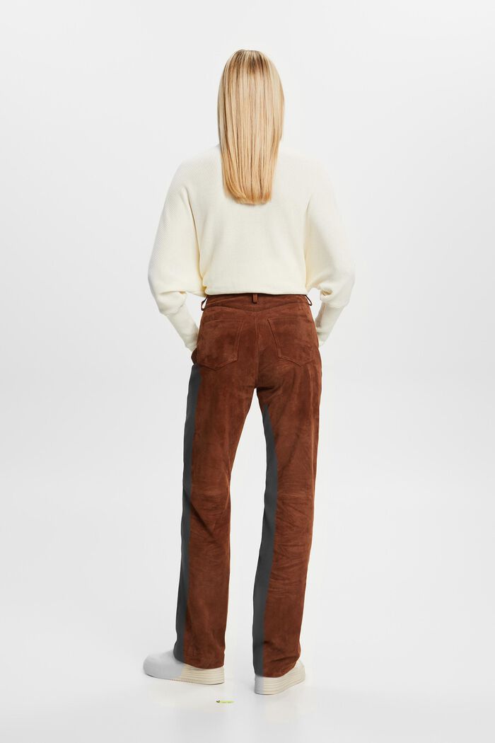 Gerade geschnittene Hose aus Rauleder