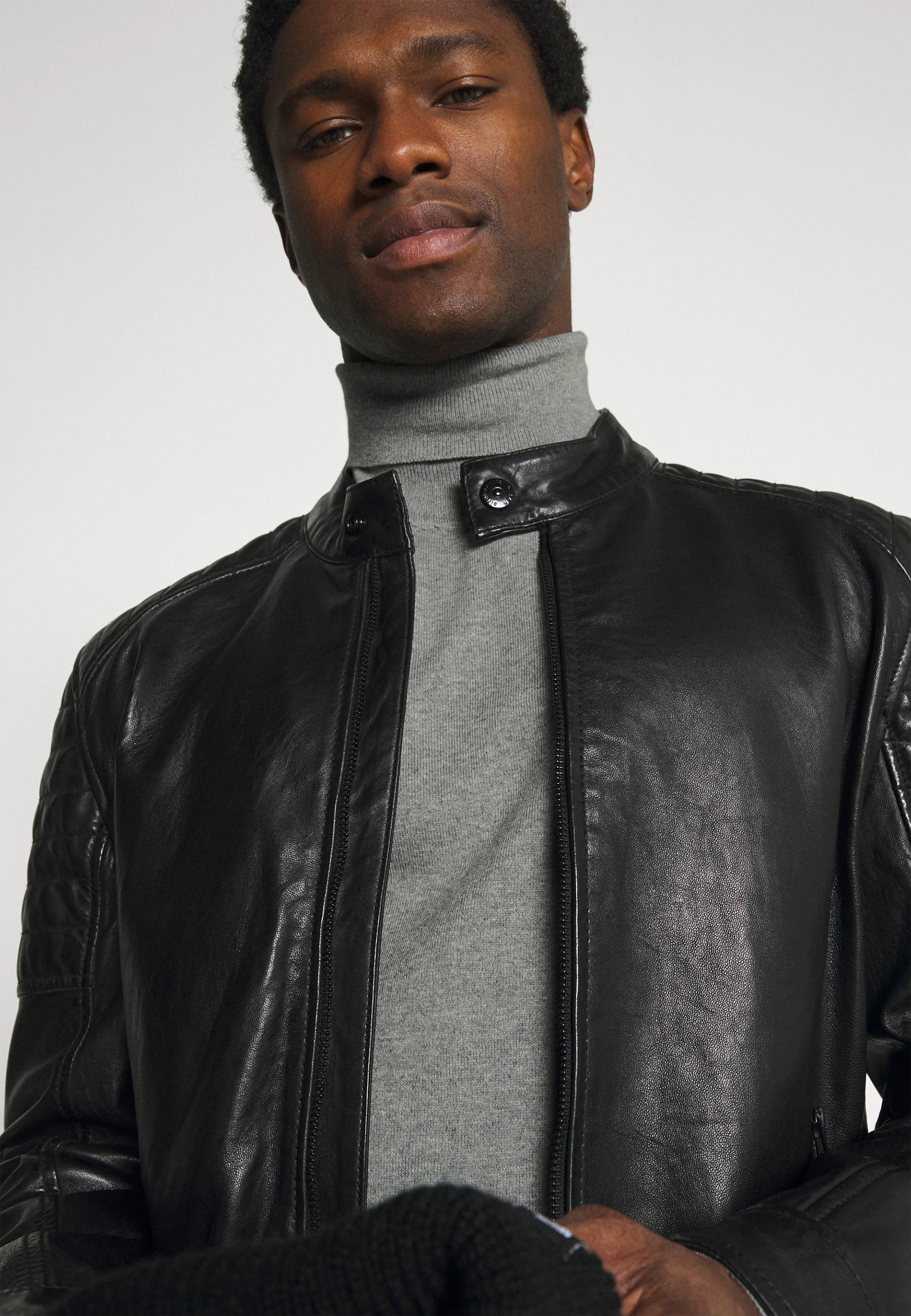 Pier One PAQUETE DE 2 - CUELLO ALTO BÁSICO - Suéter