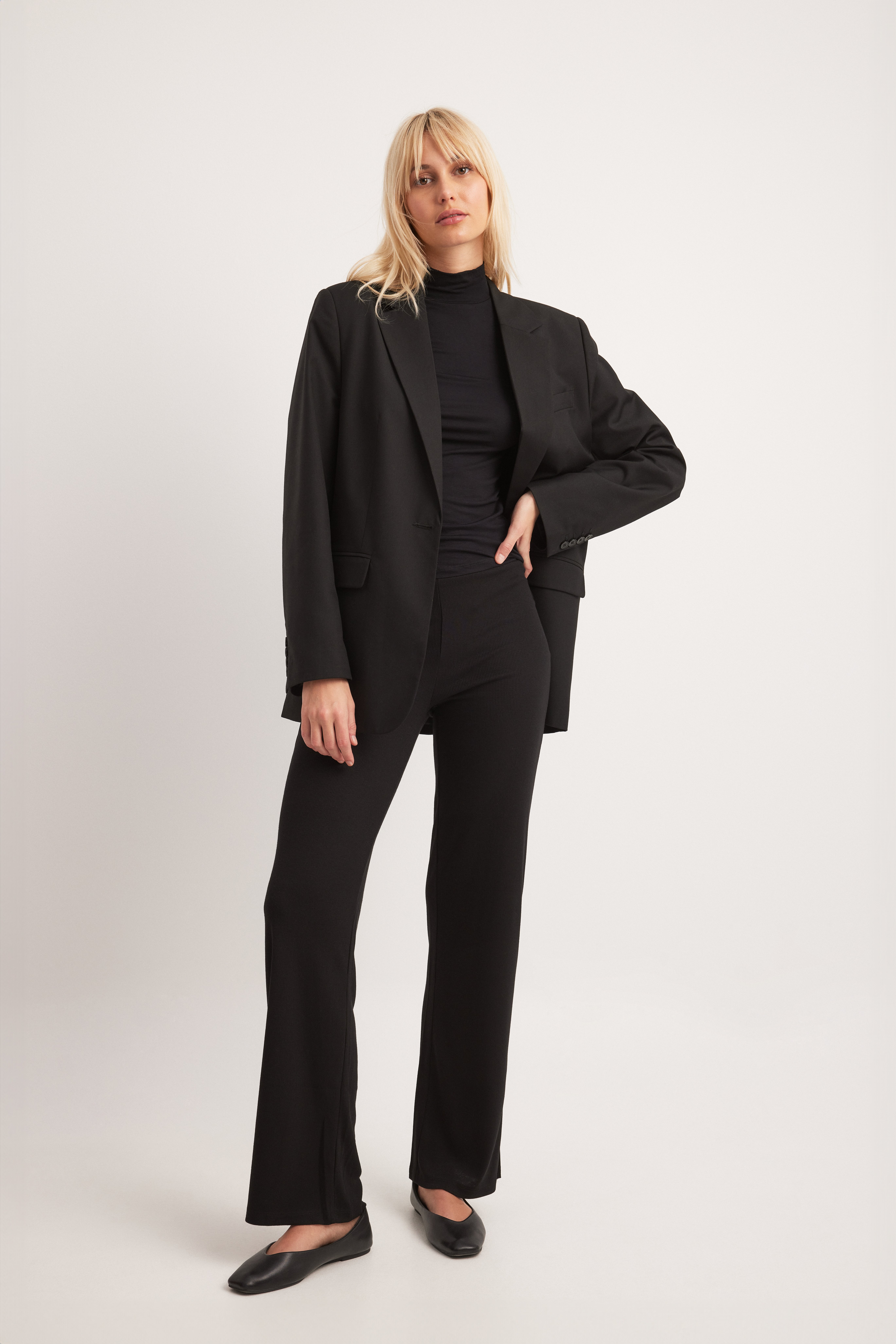 Recycelte gerippte Hose mit Schlitz