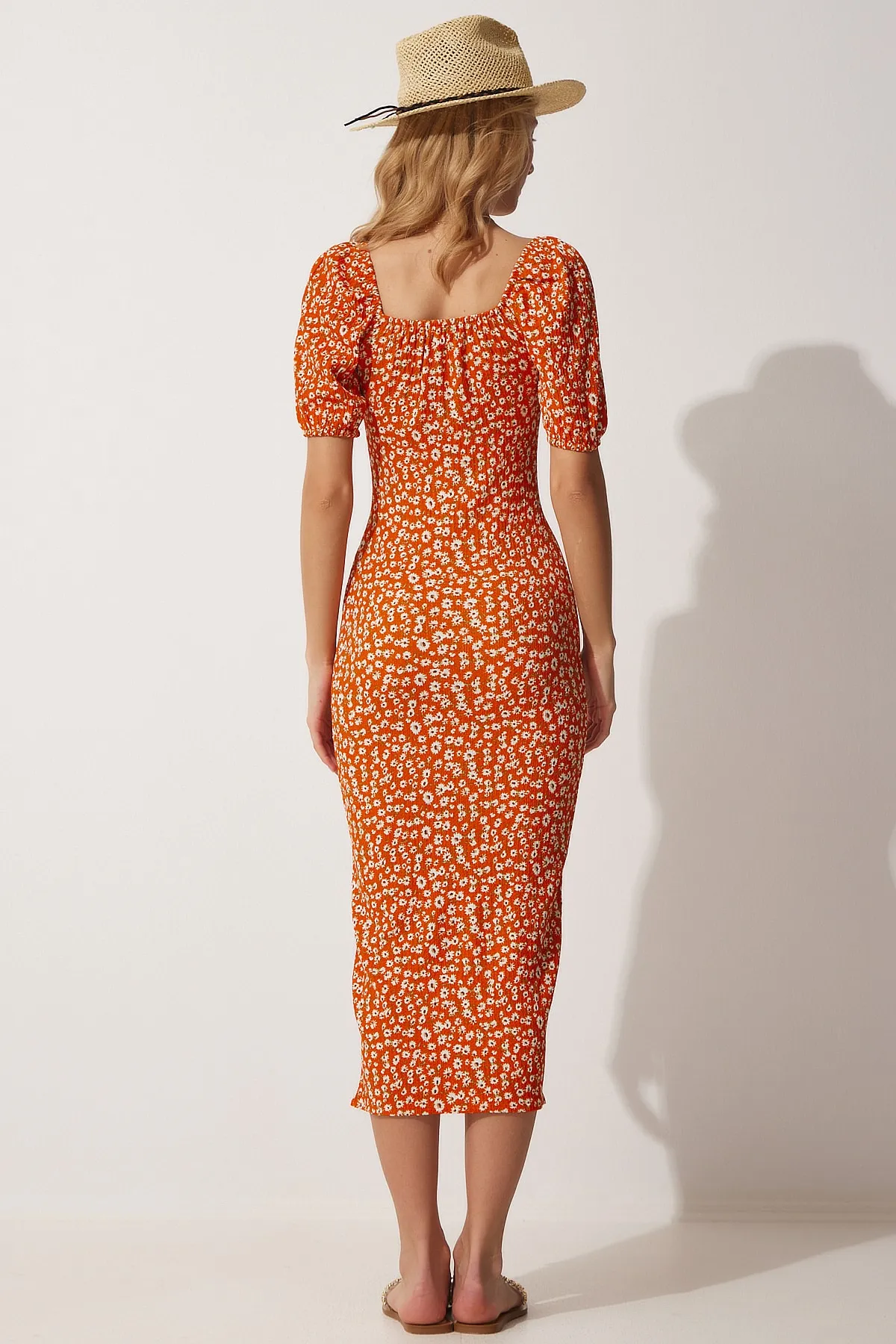 Happiness İstanbul  Orangefarbenes Sommer-Strickkleid mit Carmen-Kragen und Schlitz für Damen FF00113