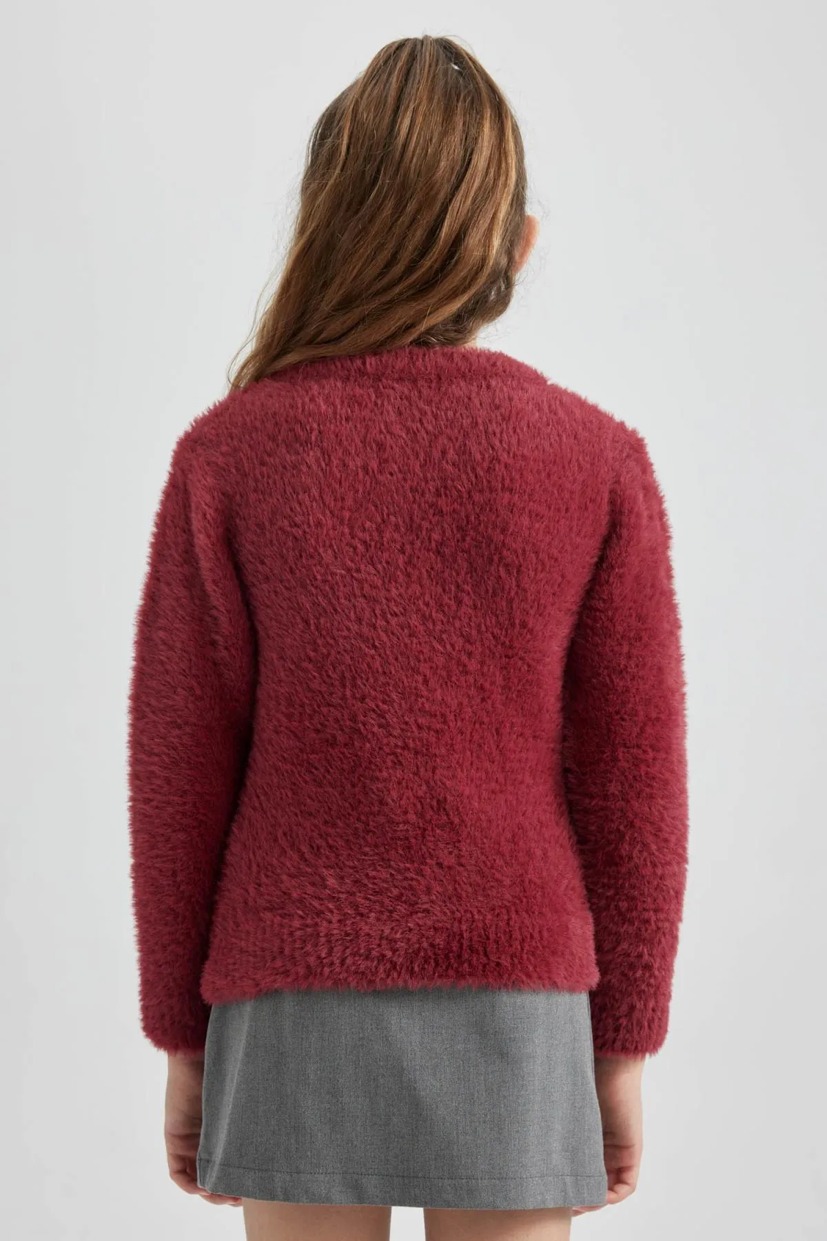 DeFacto  Strickpullover für Mädchen mit normaler Passform und Rundhalsausschnitt