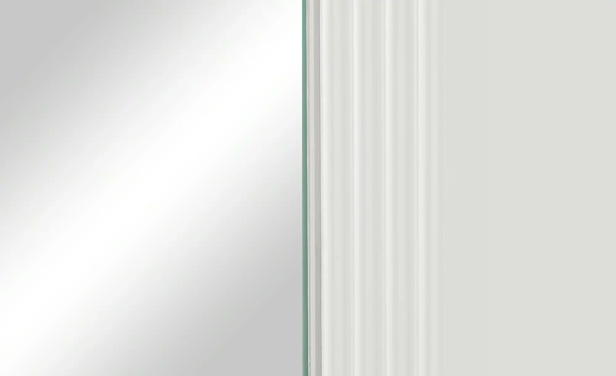 Spiegelschrank