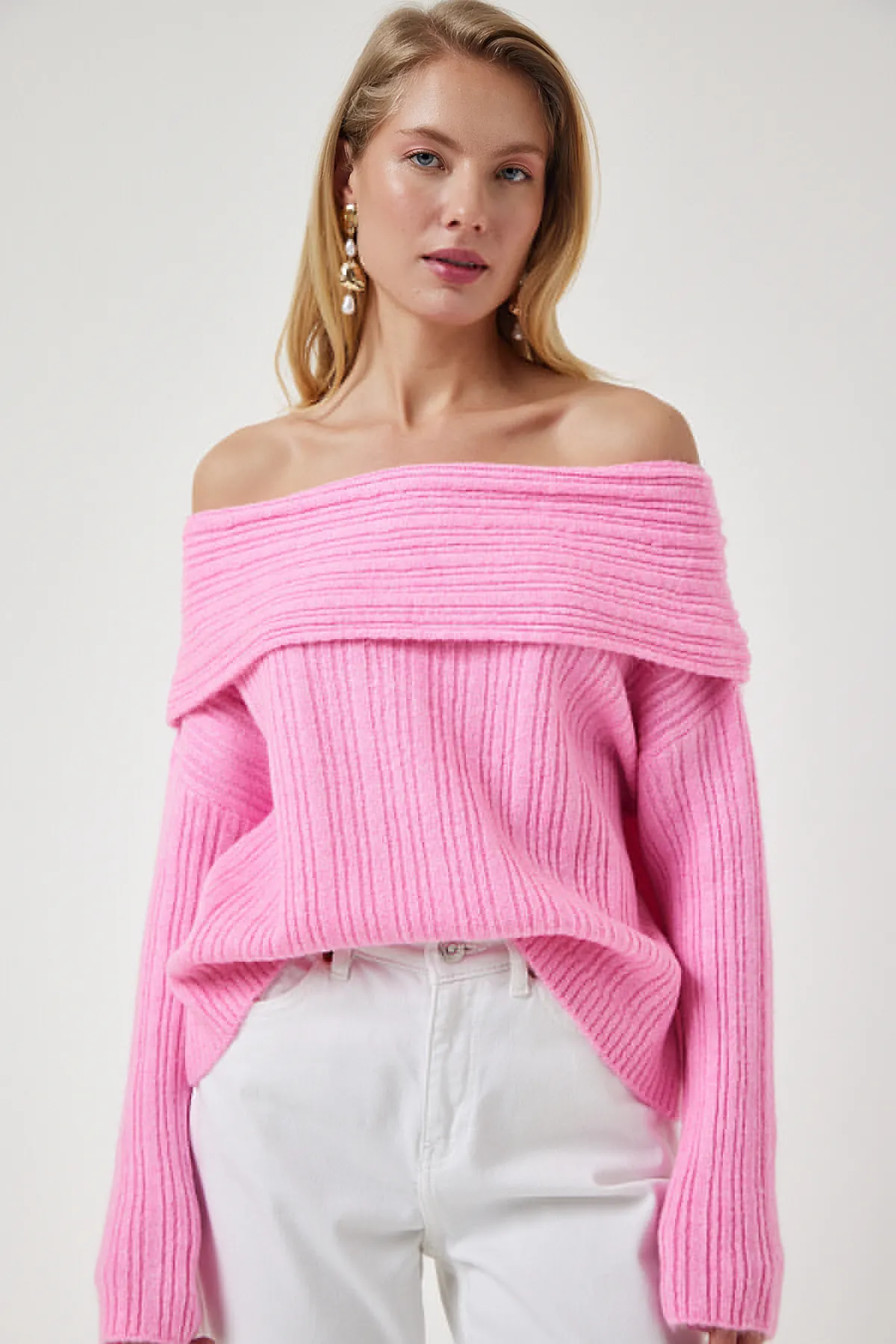 Happiness İstanbul  Damen-Strickpullover mit Madonna-Kragen in Bonbonrosa PF00049