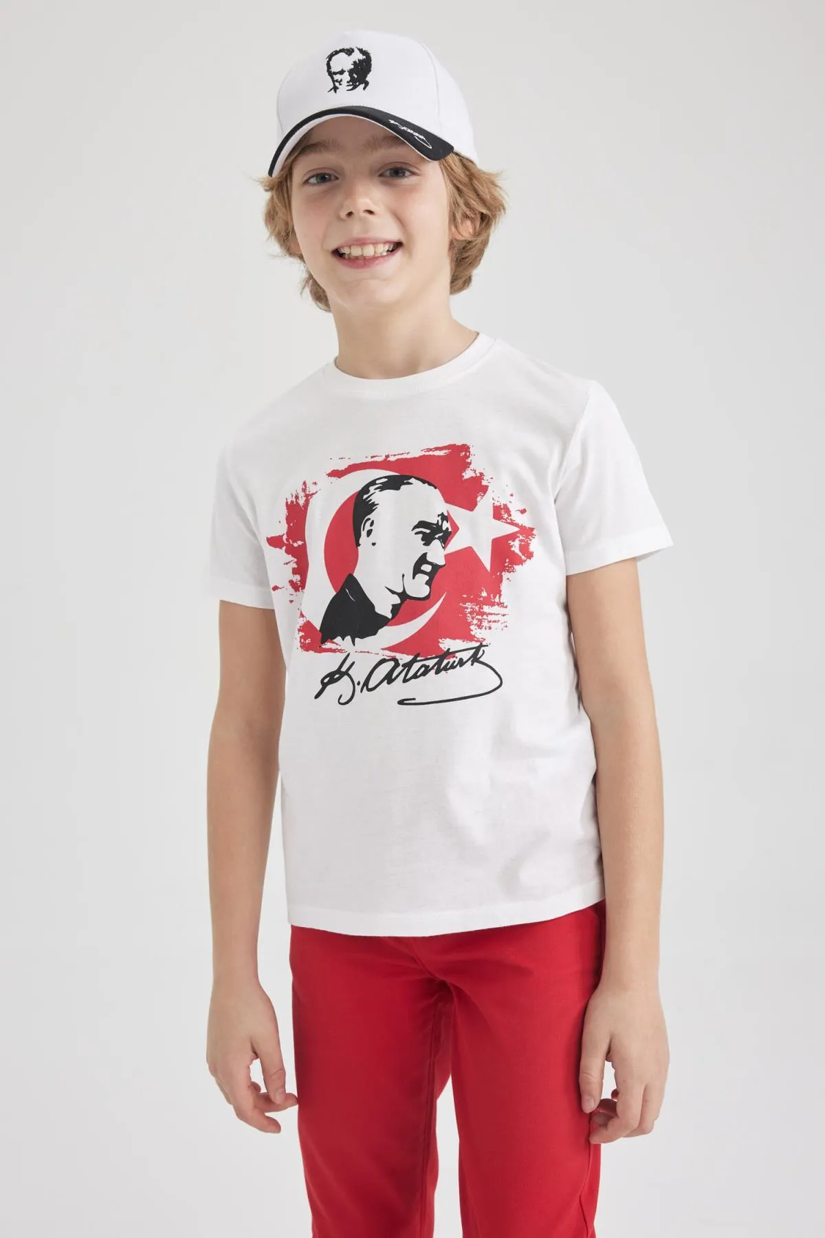 DeFacto  Jungen T-Shirt mit Atatürk-Aufdruck, kurzärmelig, weiß, Z5403a623sm
