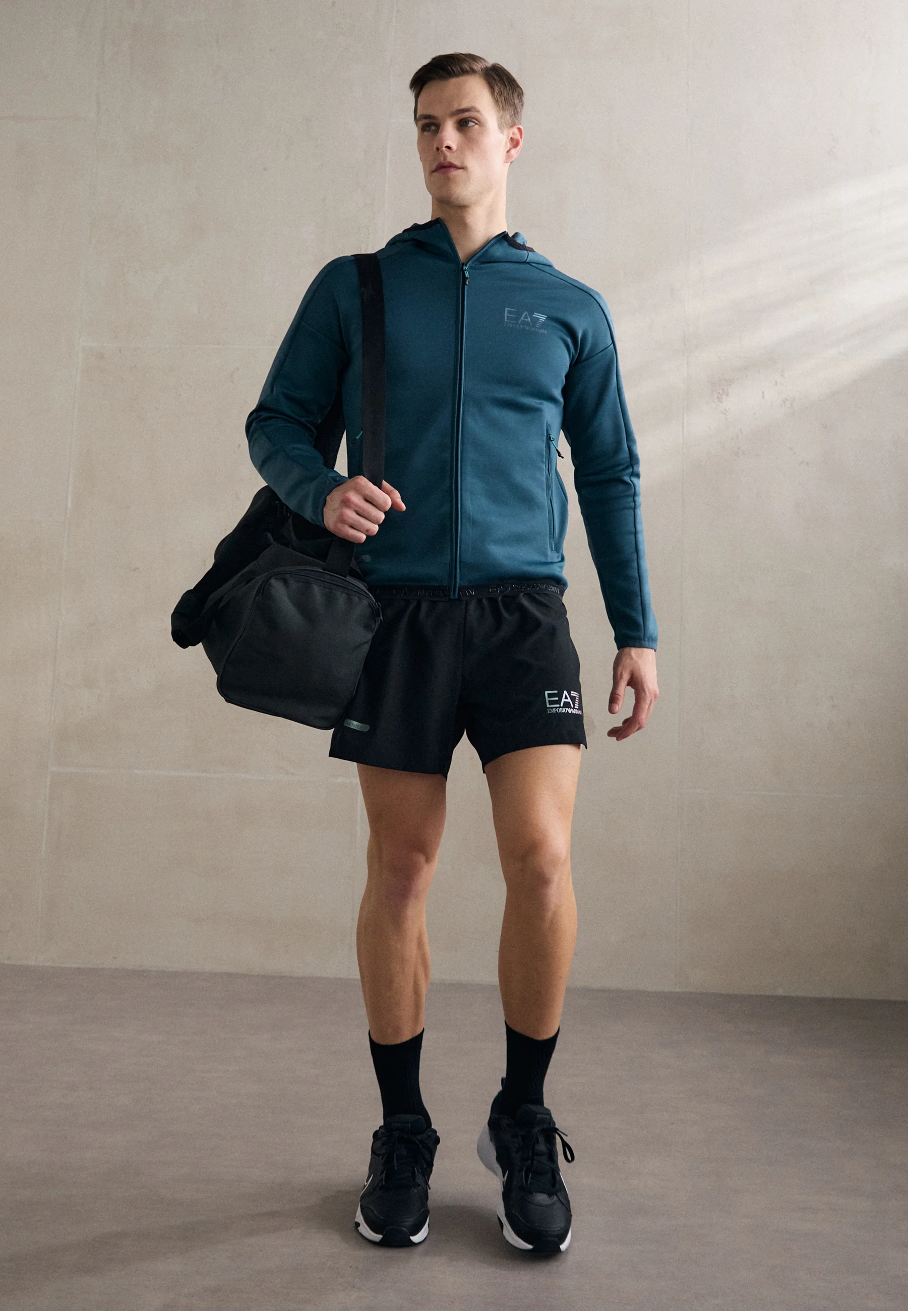 EA7 Emporio Armani VIGOR HOODIE - Chaqueta deportiva