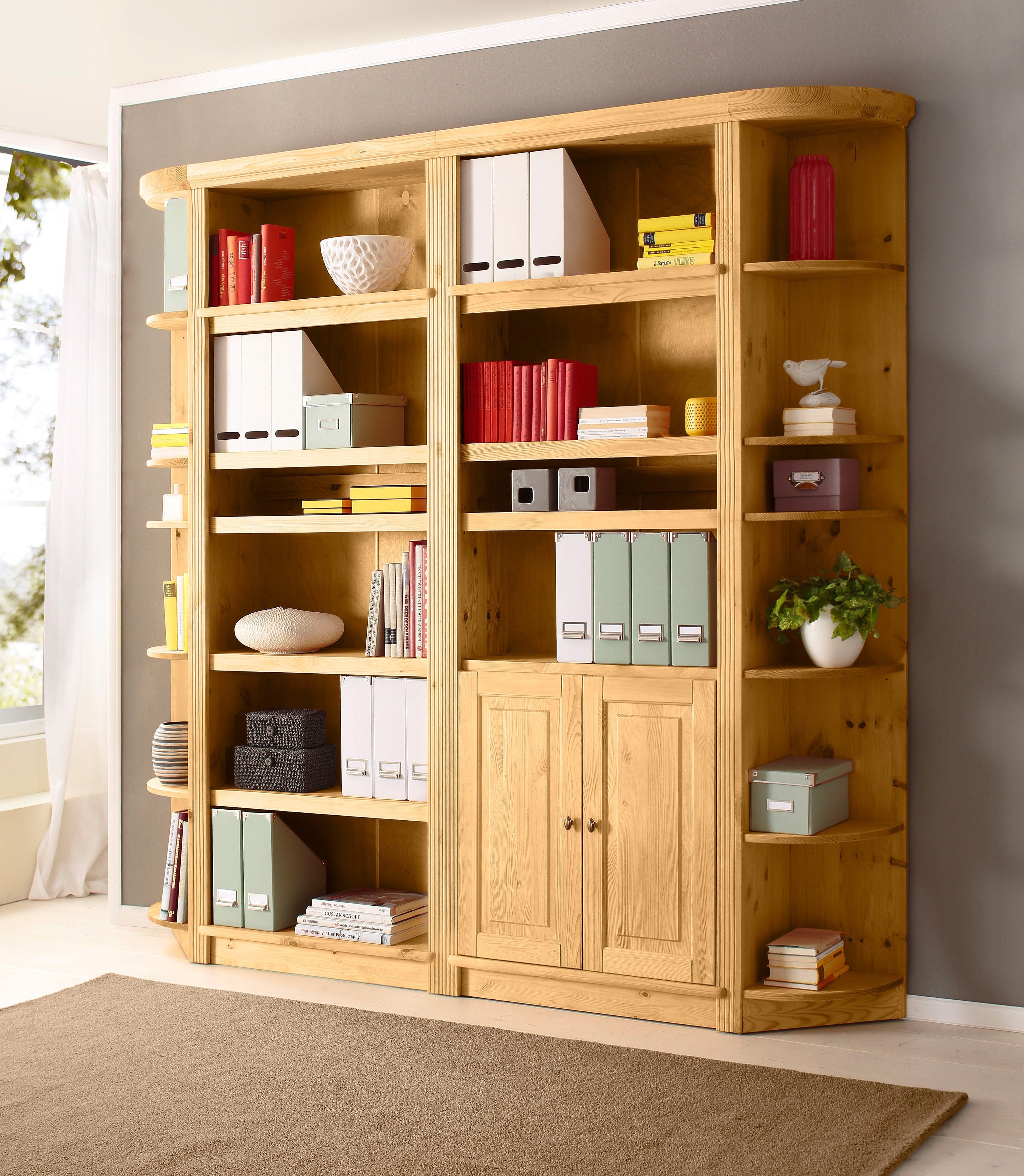 Home affaire Bücherregal Soeren, aus massiver Kiefer, Höhe 220 cm, mit 2 Holztüren, viel Stauraum