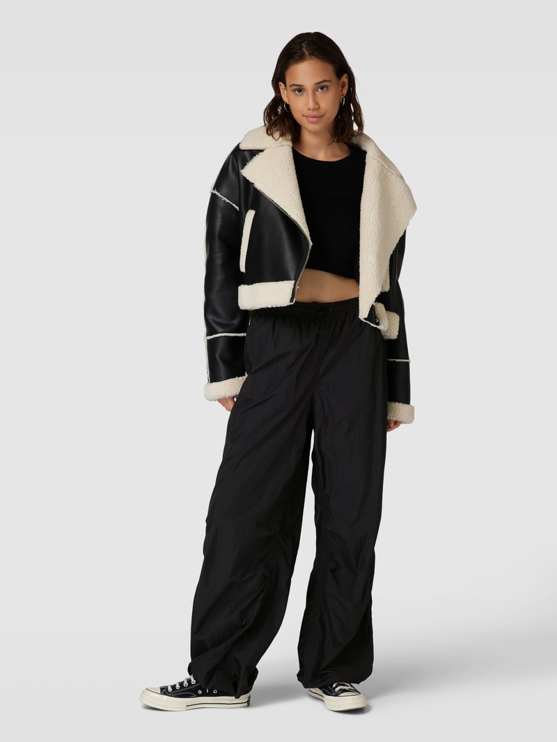 Stoffhose mit elastischem Bund Modell 'JOAN' in schwarz