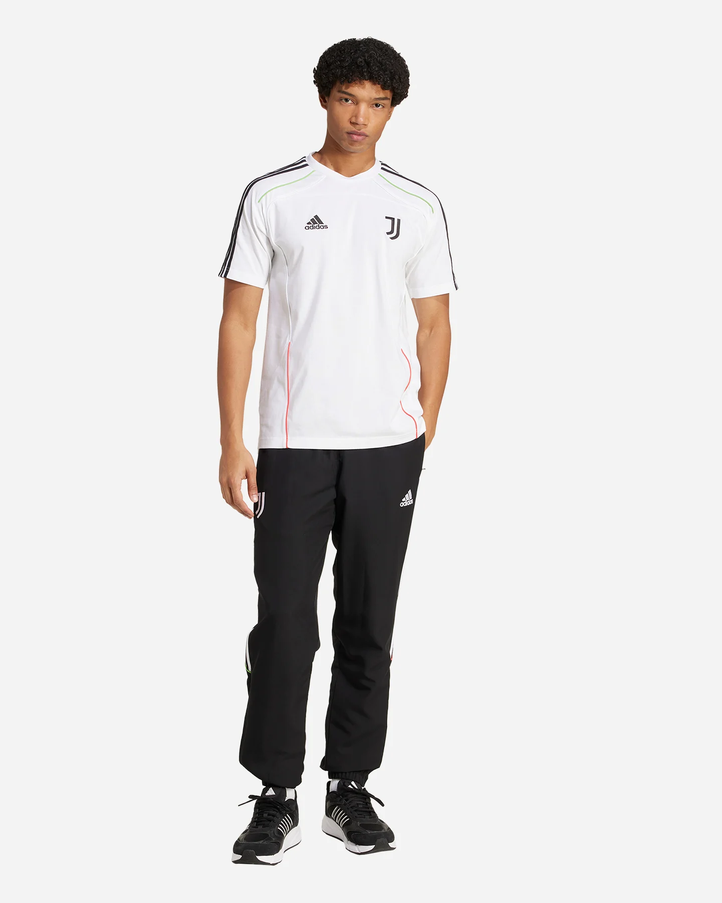 Oficiálne futbalové oblečenie Adidas Juventus Ubp M JF0455