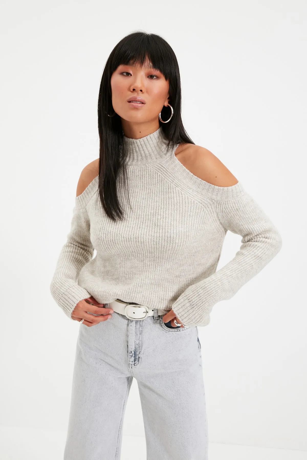 Trendyol Collection  Strickpullover mit steinglitzerndem Fenster/Ausschnittdetail TWOAW20XS0006