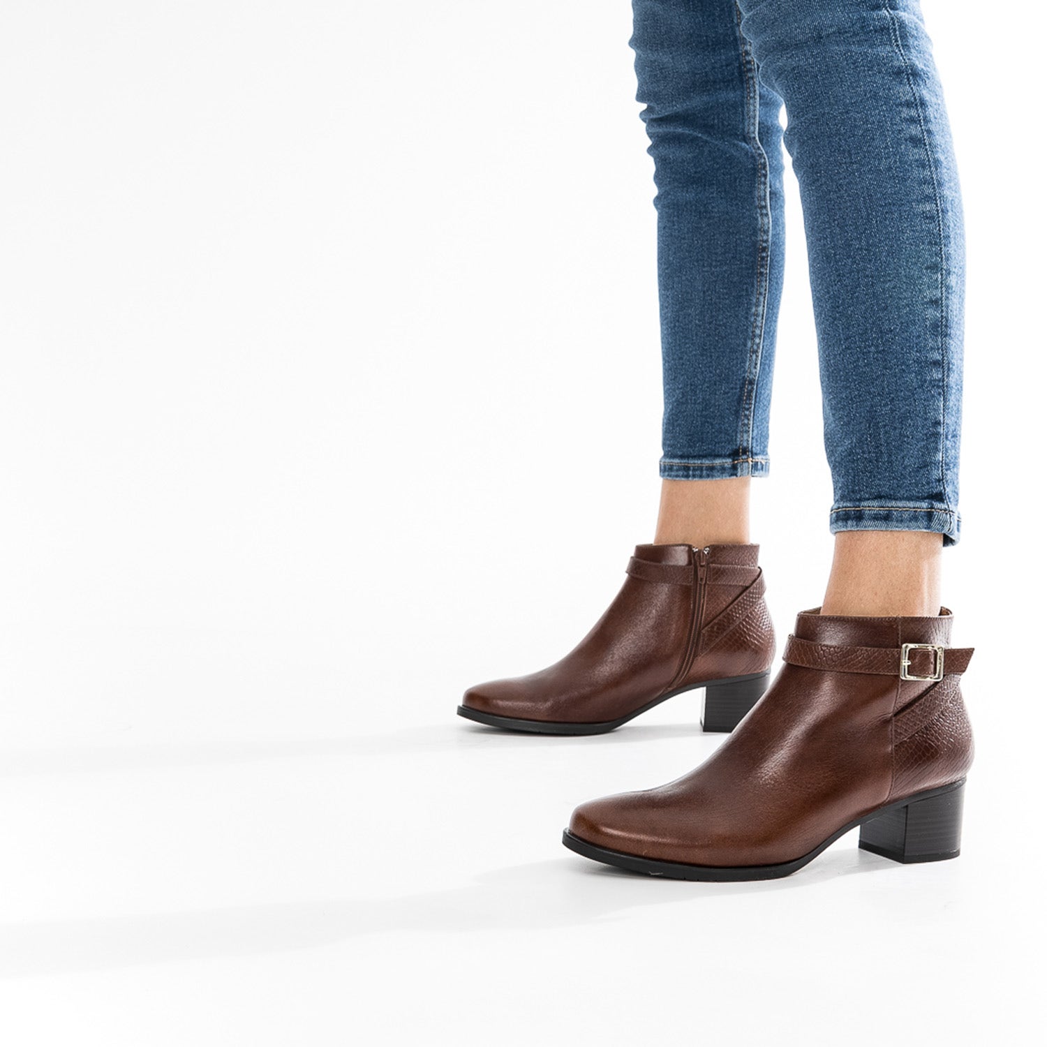 Boots ERAM FLEX marron avec bride à boucle