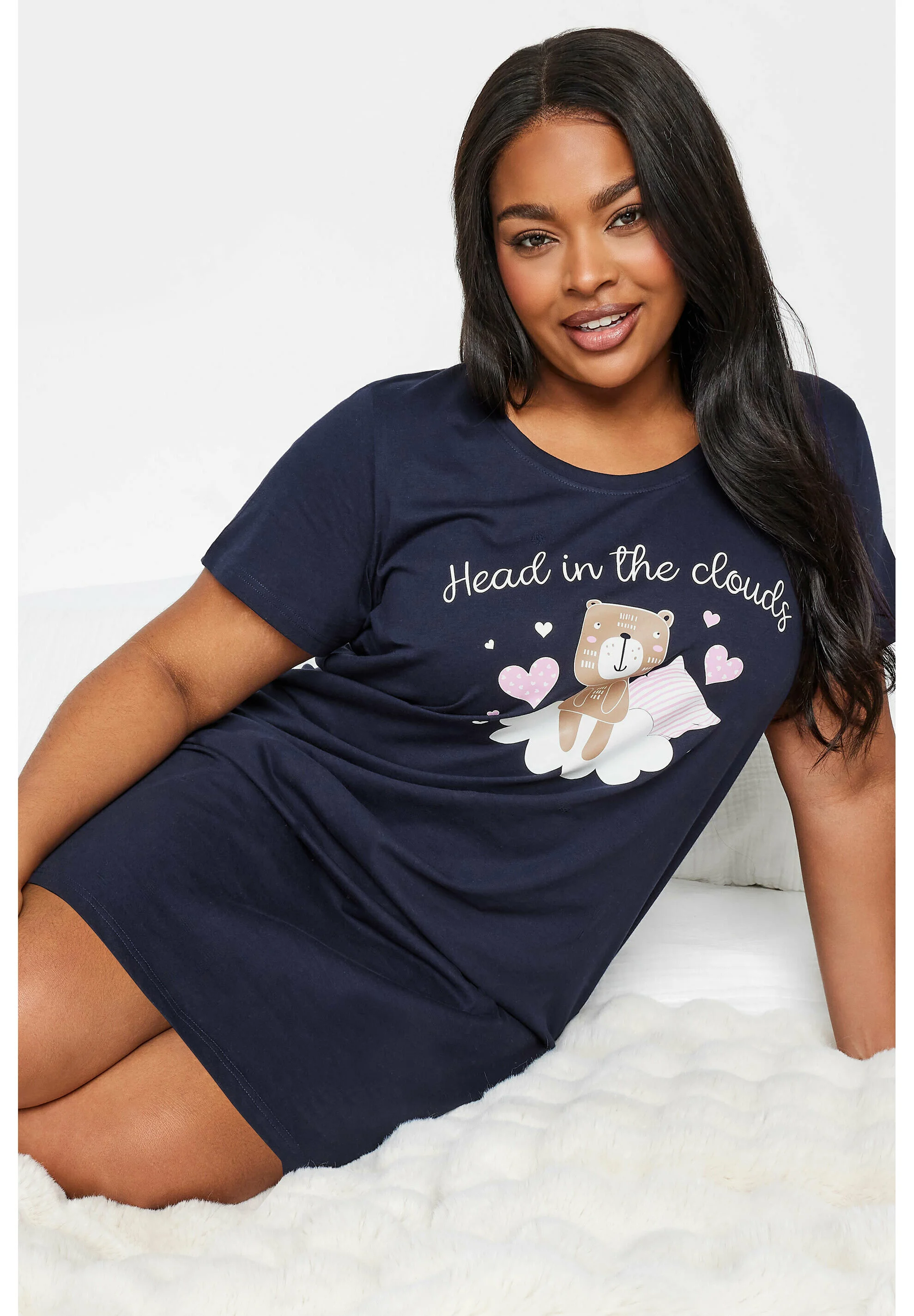 Yours Clothing 'CABEZA EN LAS NUBES' - Camisón