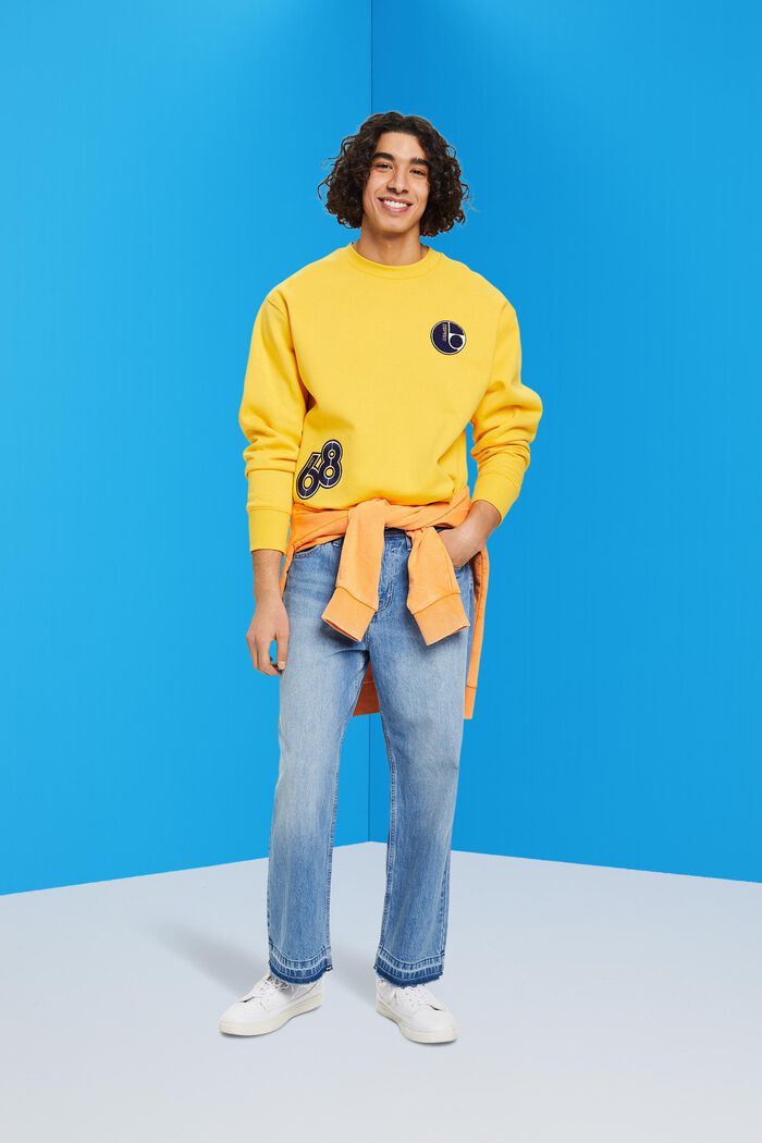Gerade Jeans mit weitem Bein