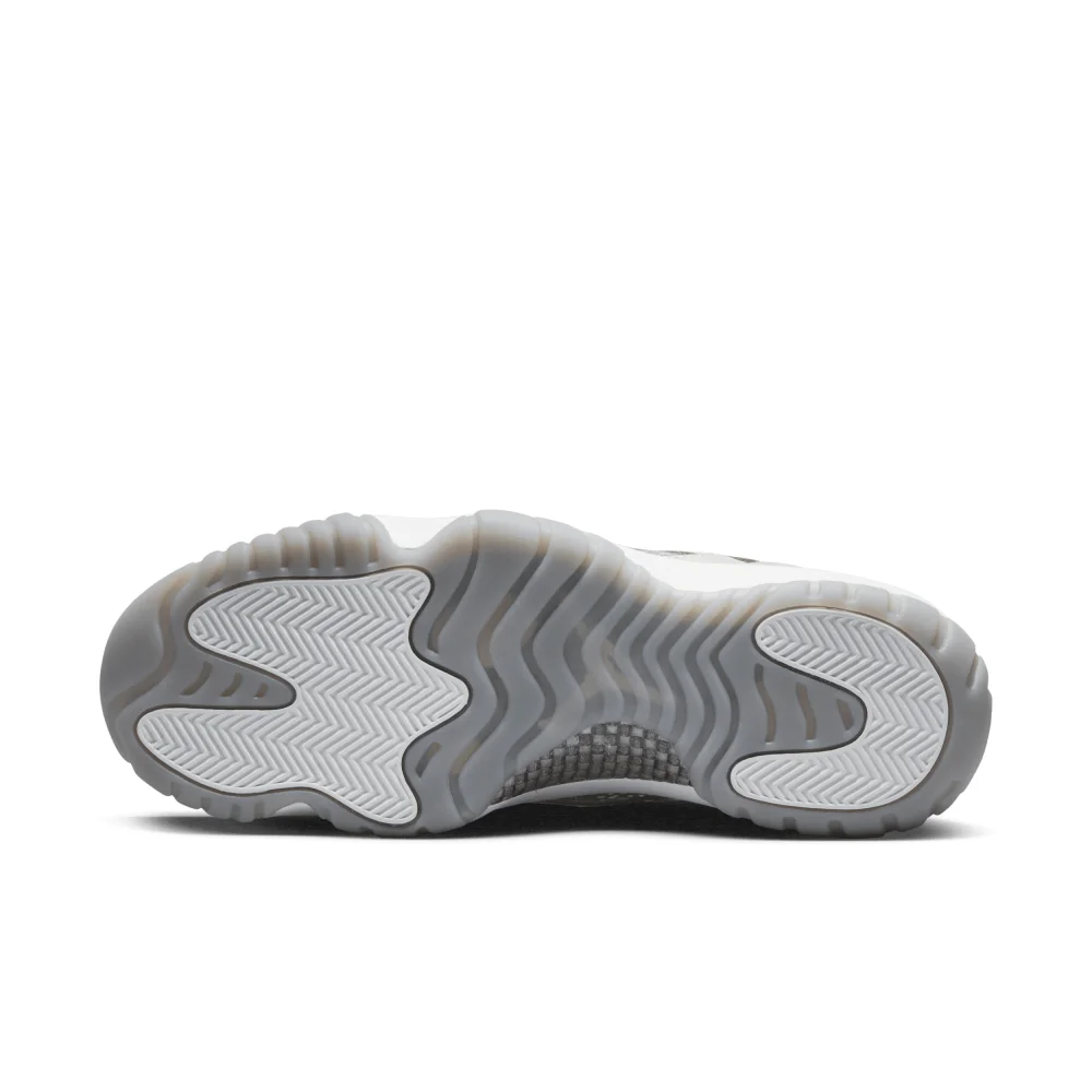 NIKE JORDAN 11 Retro Low IE Air 919712-102 / grau
