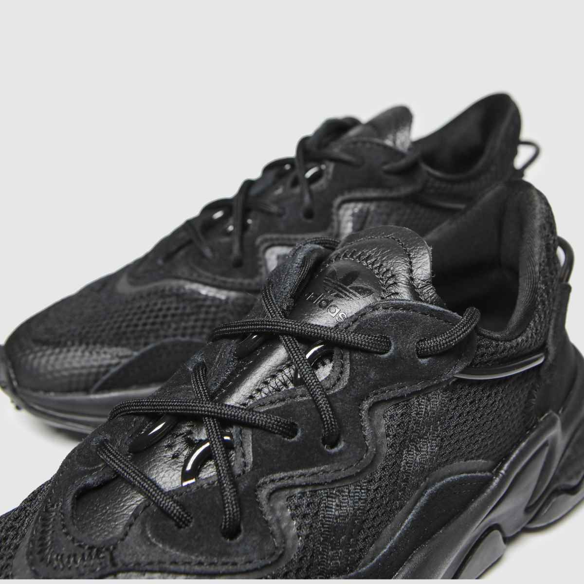 adidas črni športni copati Ozweego Youth