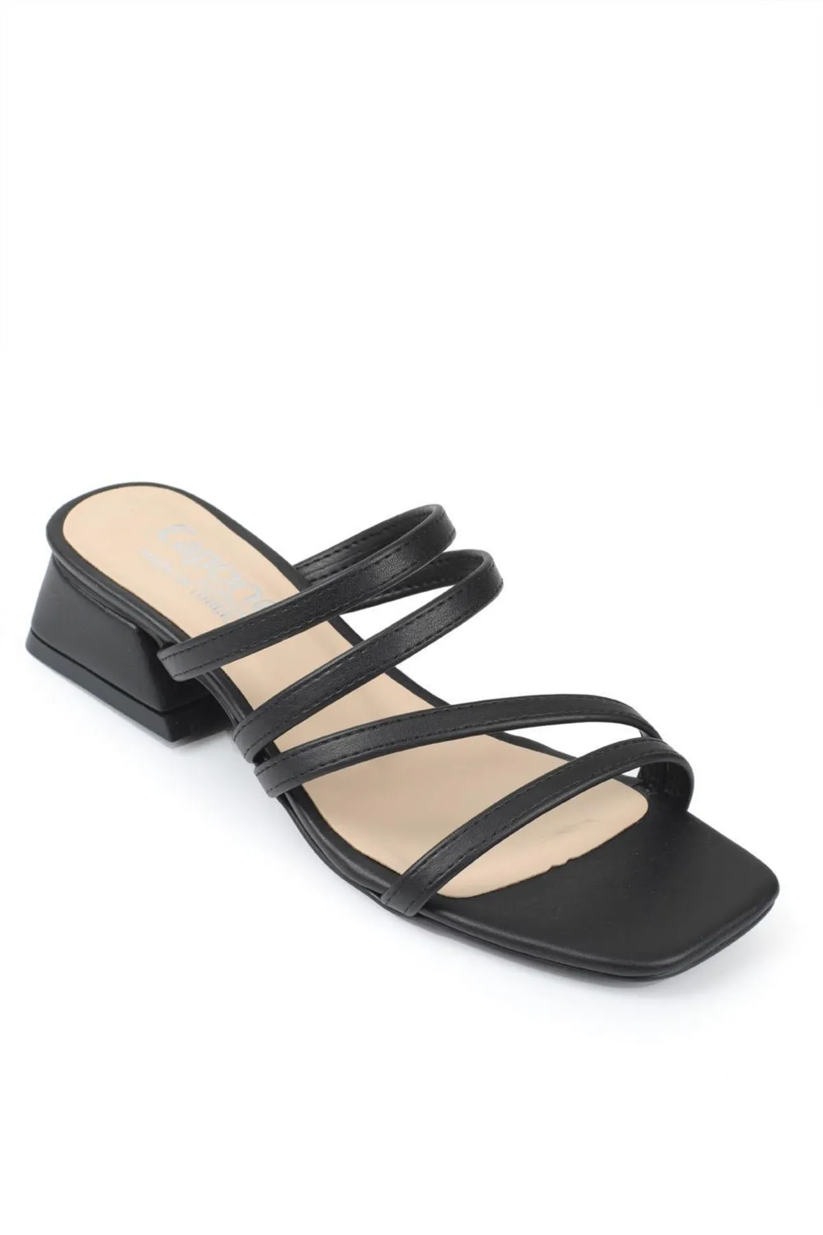 Capone Outfitters  Capone Schwarze Damen-Hausschuhe mit kurzem Absatz und modischem Stil für den Alltag