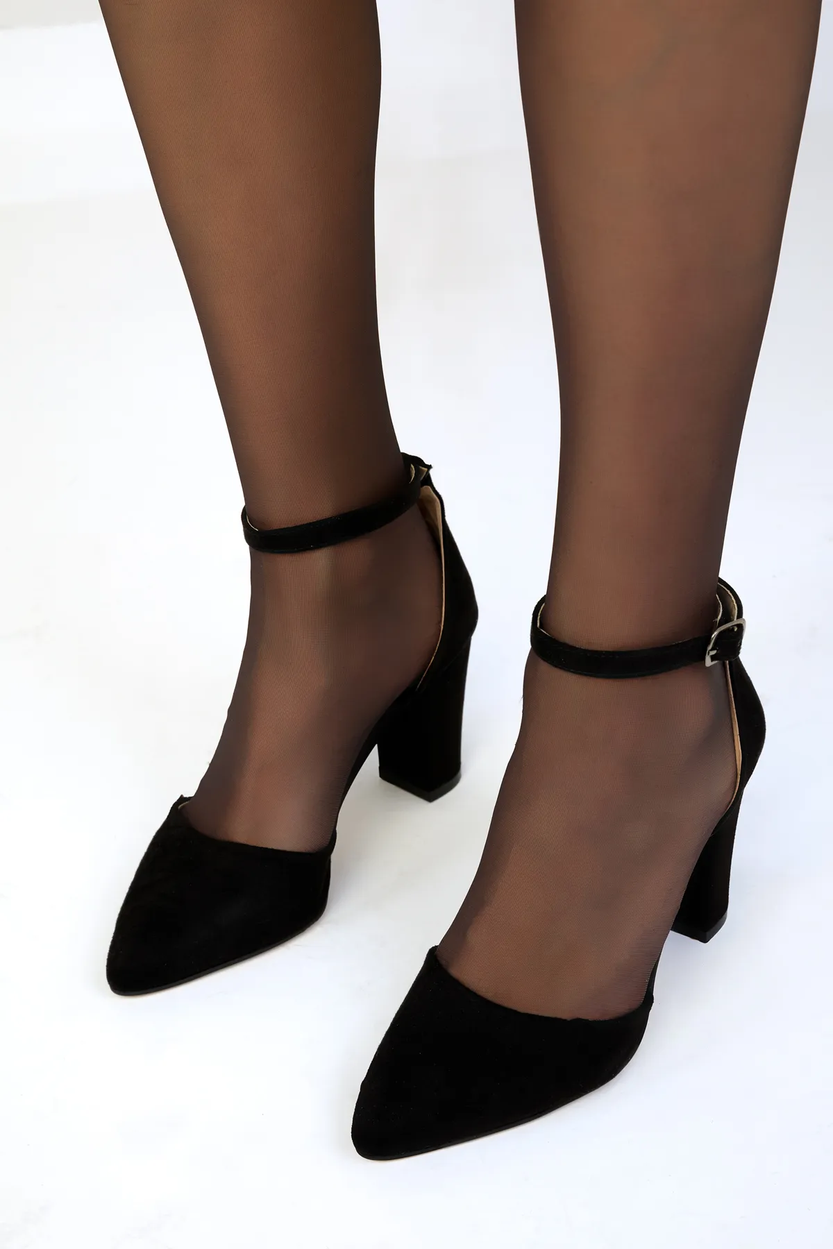 SOHO  Schwarze Wildlederschuhe mit klassischem Absatz für Damen 16816