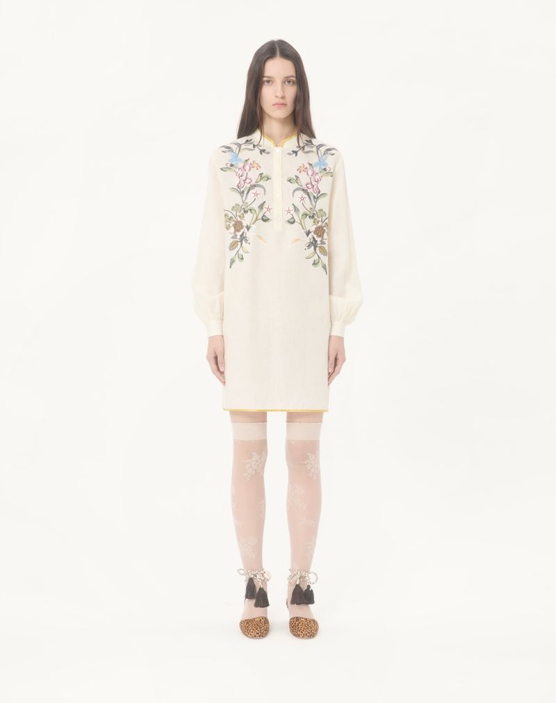 Vestido curto de linho bordado