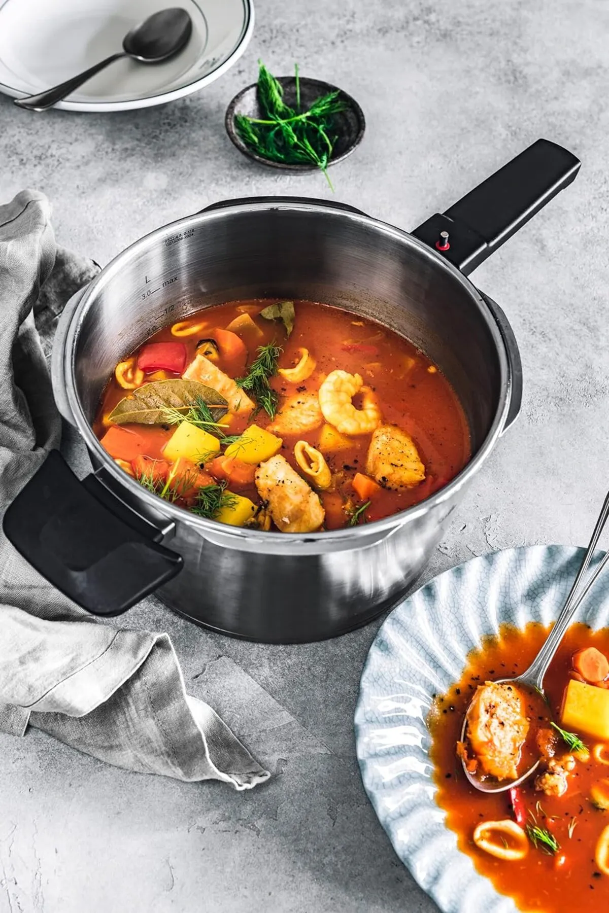 Viwares  Fissler Vitaquick Premium Schnellkochtopf (6 L 22 cm) Edelstahl-Dampfkochtopf 2-Garstufen Induktion