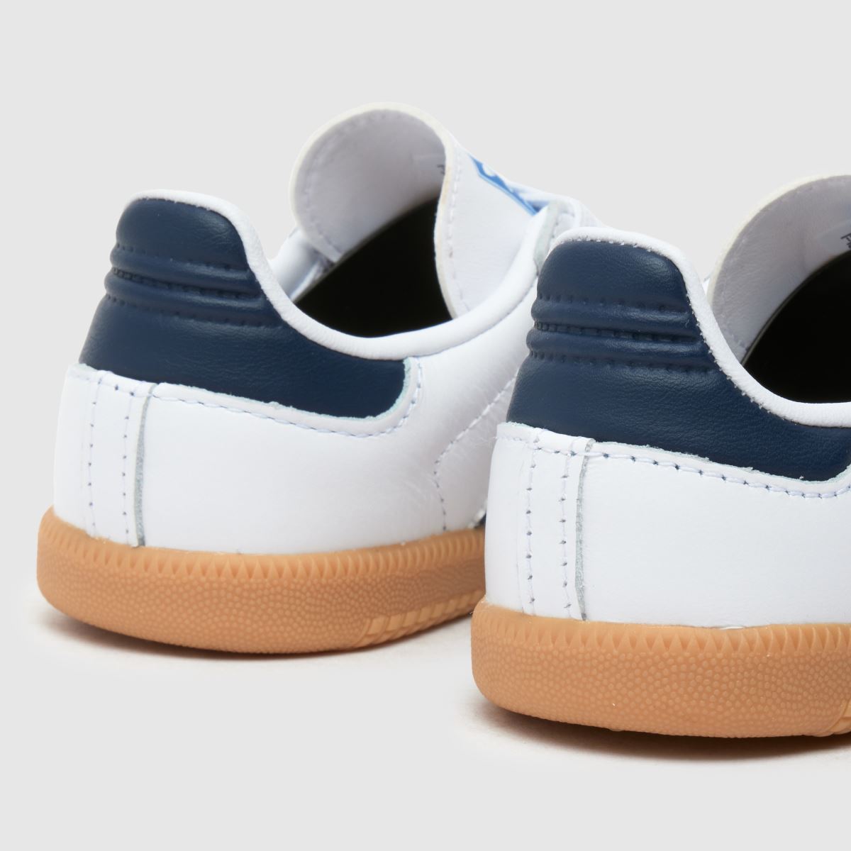 adidas fehér és sötétkék samba és kisgyermek edzőcipők