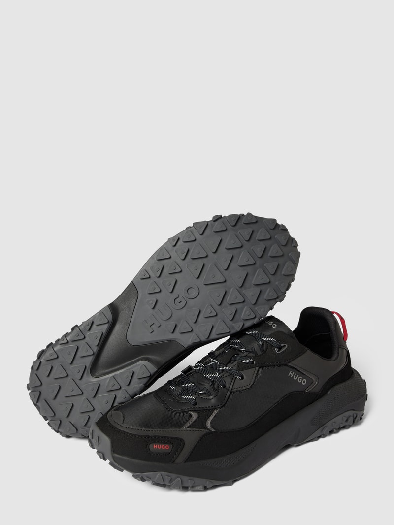 Sneaker mit Label-Print Modell 'GO' in schwarz