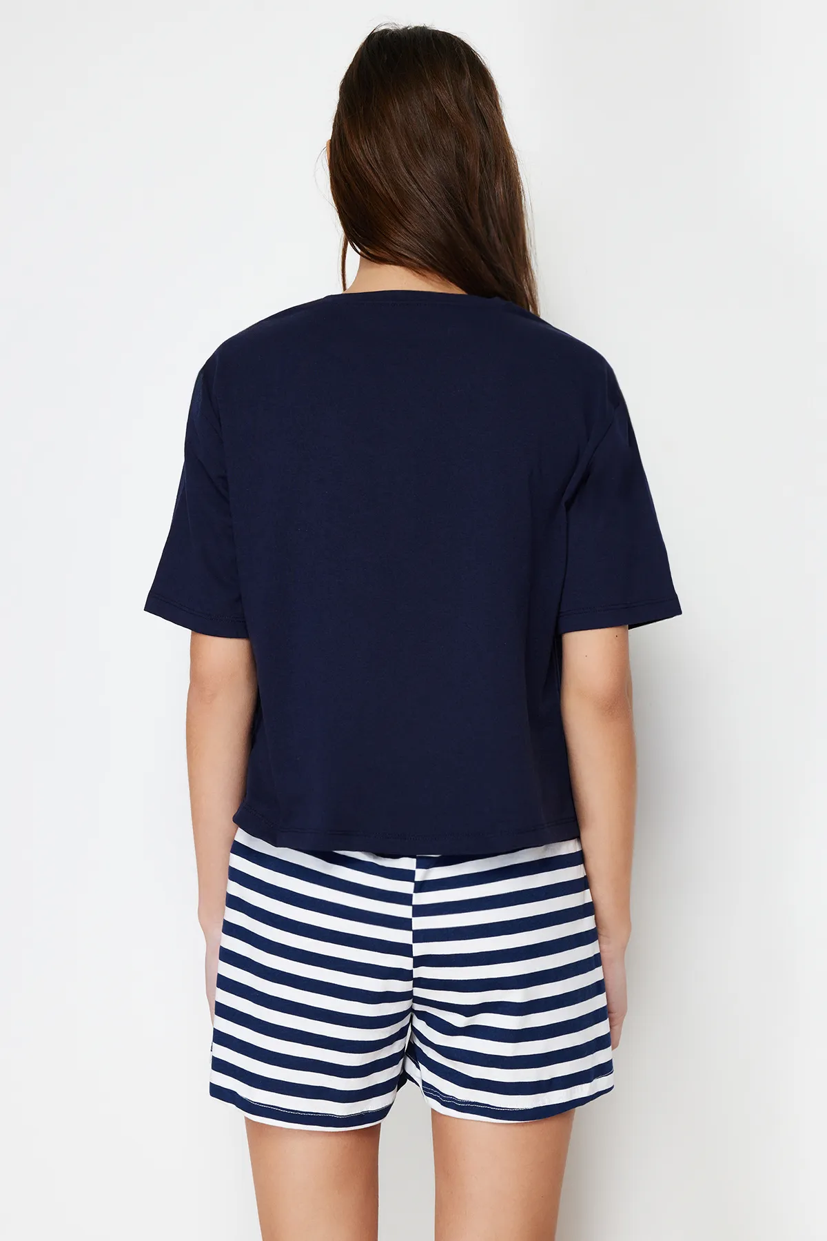 Trendyol Collection  Marineblaues Strick-Pyjama-Set aus 100 % Baumwolle mit Teddybär-Aufdruck THMSS24PT00039