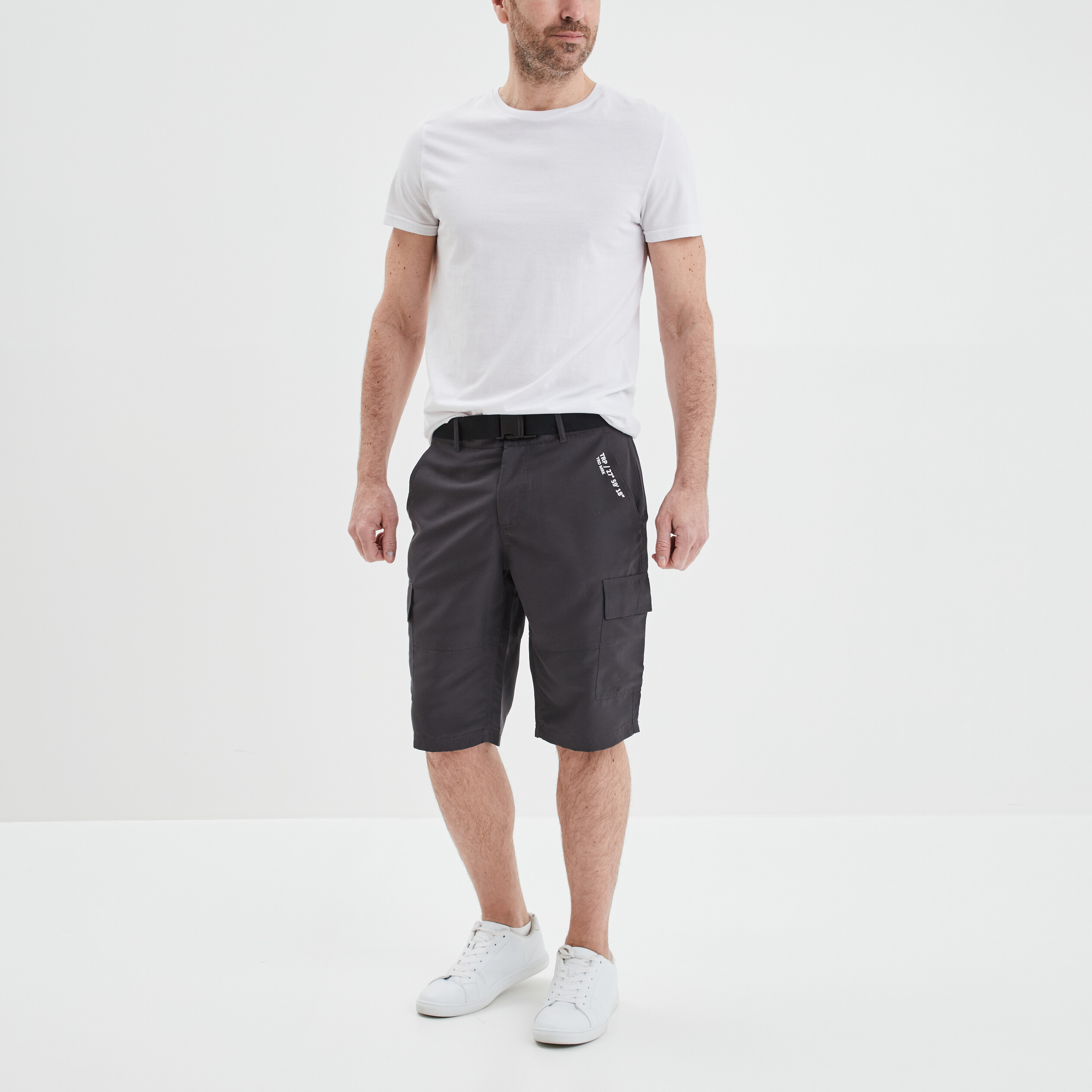 Short cargo regular stretch ceinturé gris foncé homme | La Halle