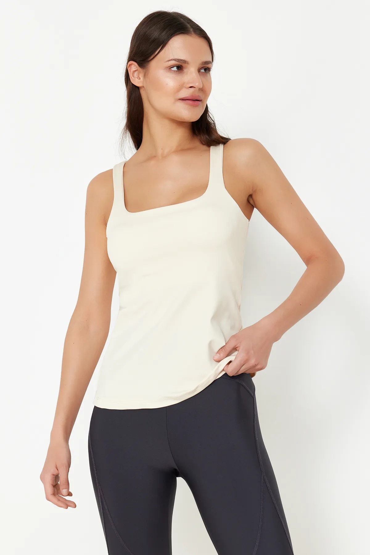 Trendyol Collection  Stone Gathering 2-Lagen-Sport-BH mit Polster innen, eckiger Kragen, gestricktes Sporttop/Bluse THMSS24BZ00002