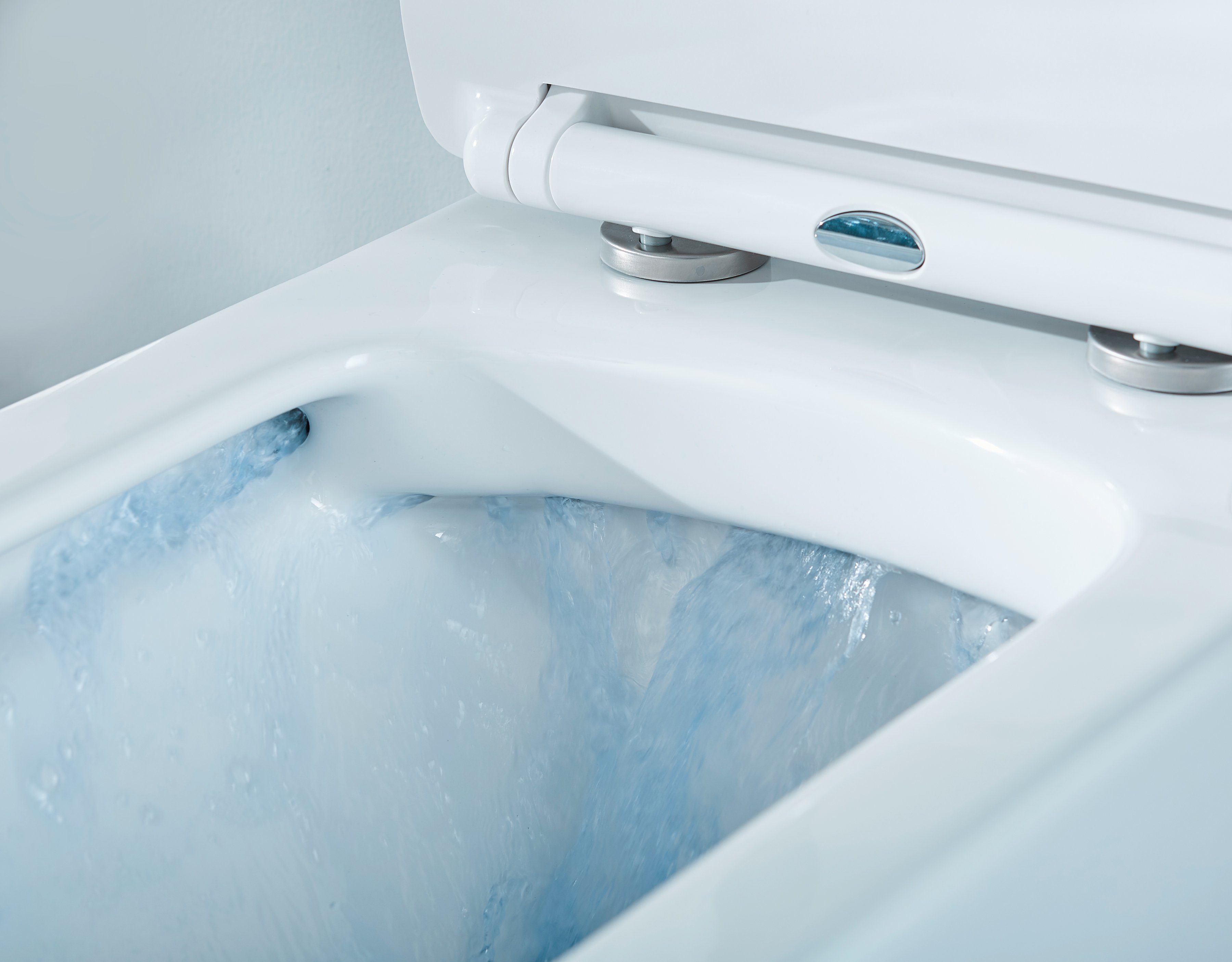 welltime Tiefspül-WC Trento eckig, wandhängend, Spülrandloses Tiefspül-WC, inkl. ToilettenSitz mit Softclose.