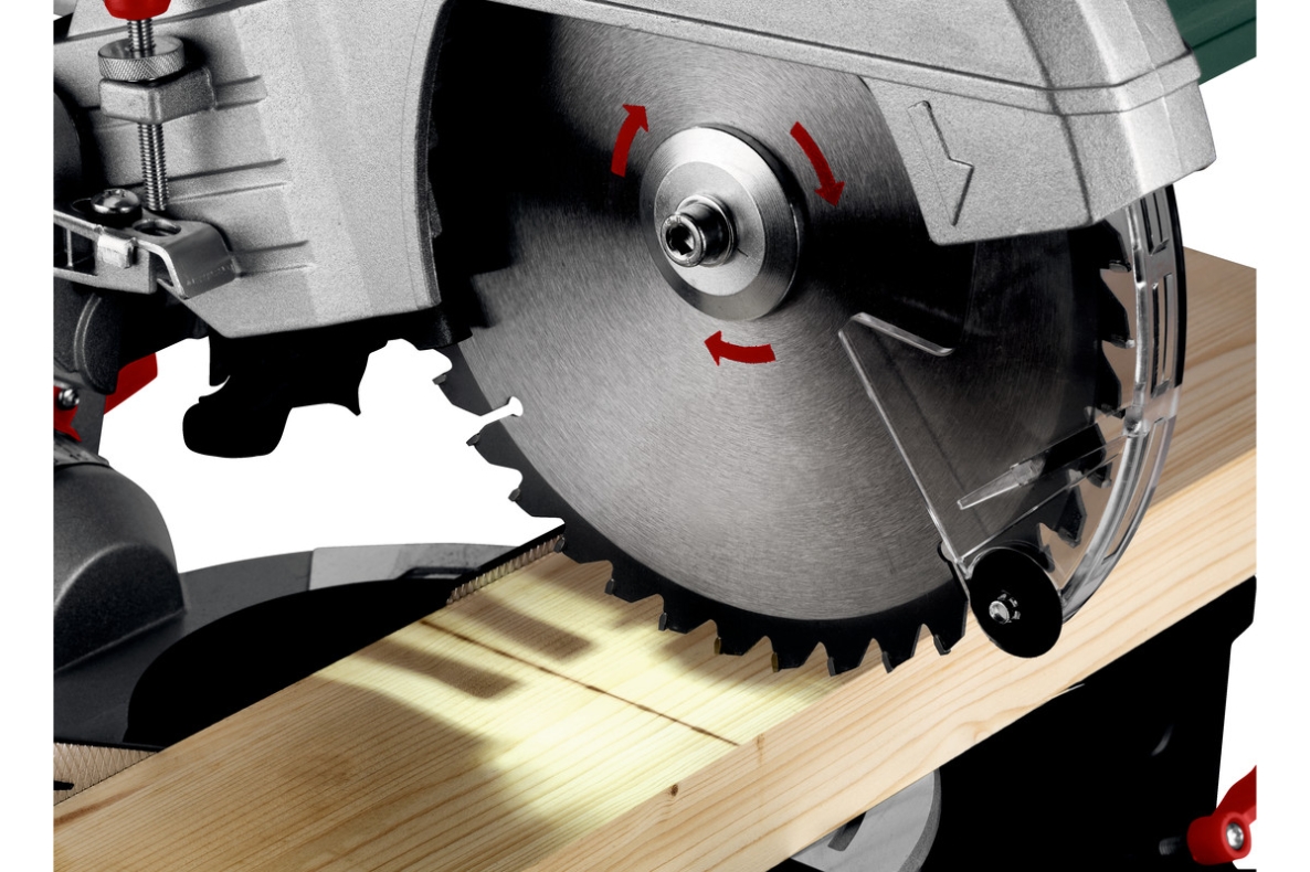 Scie à onglets Metabo 691215000 KGS305M avec fonction de traction ! + Support KSU251