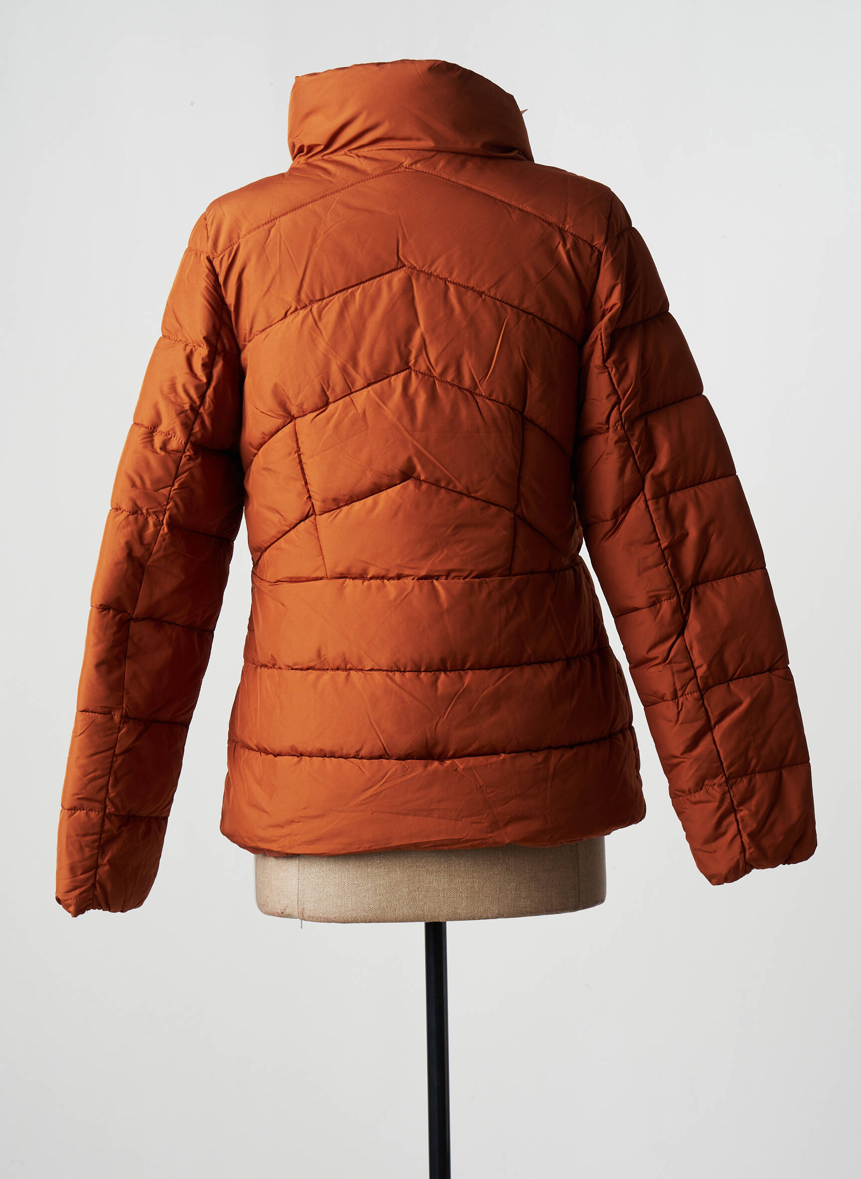 Attrait Doudounes Femme couleur orange