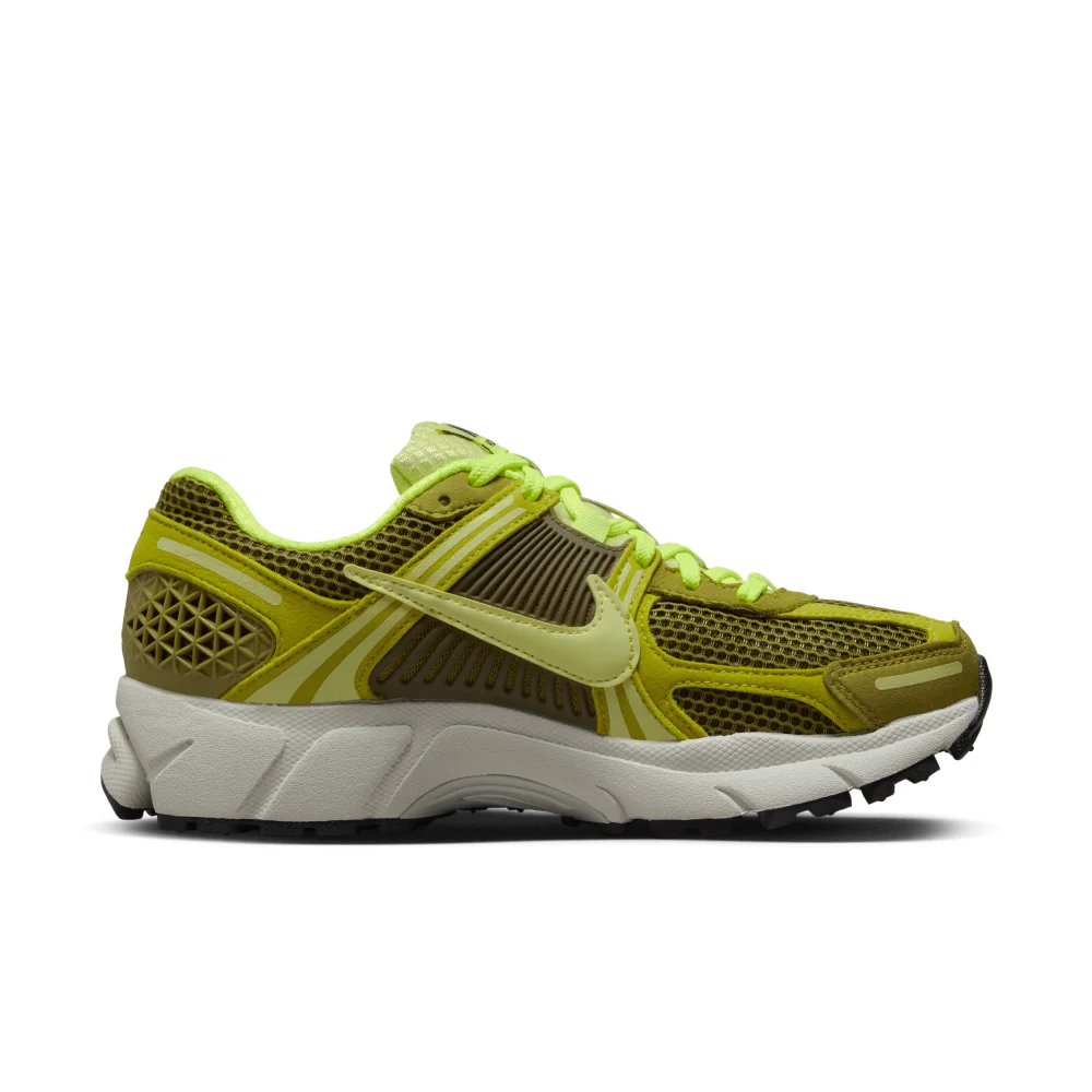 Nike WMNS Zoom Vomero 5 FJ4738-300 / grün