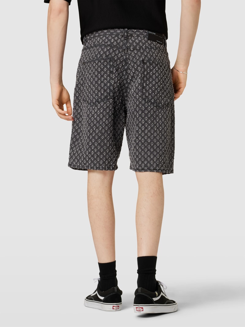 Shorts mit Allover-Muster in schwarz