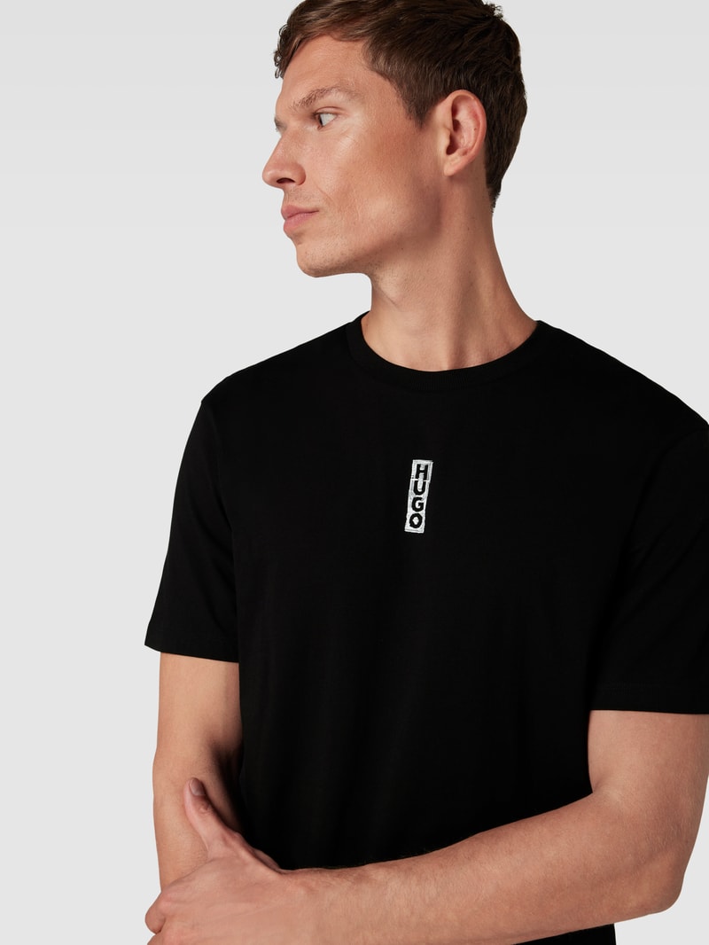 T-Shirt mit Label-Stitching Modell 'Danden' in schwarz