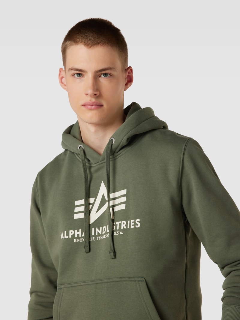 Hoodie mit Label-Print Modell 'BASIC' in dunkelgrün