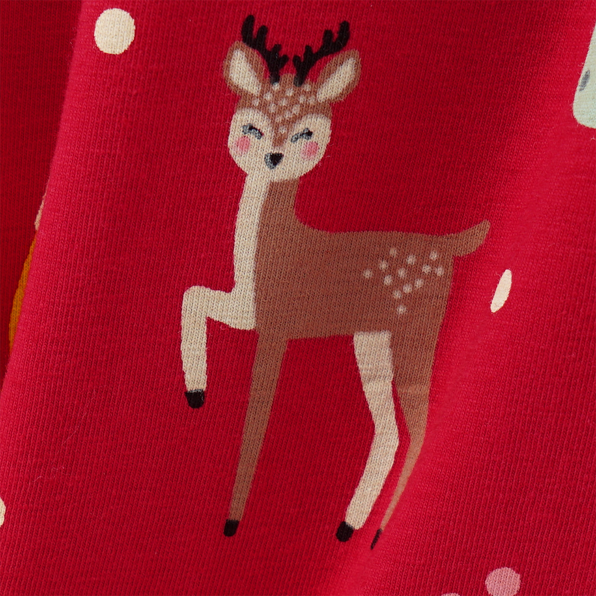 Mädchen Weihnachtsshirt mit bunten Motiven rot